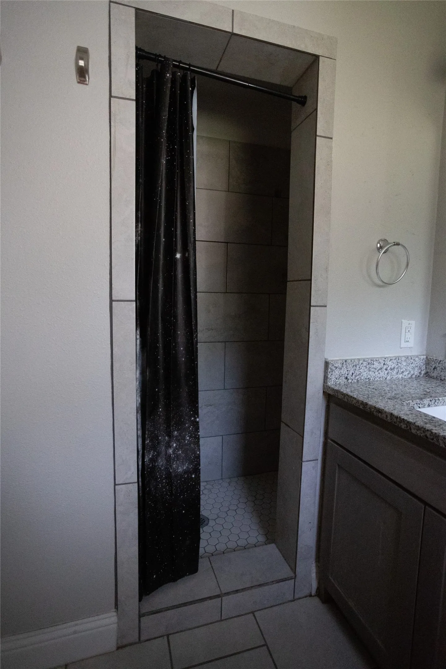Single Family Residence For Sale in Tarrant County , 2121 San Jose, Fort Worth, Texas 76112, 3 Bedroom, 2 Bathroom, Garage spaces, 1,231 Sqft, built in 1951, mls#21351430, Real Estate Agent in Fort Worth, Homes For Sale in Tarrant county, Homes For Sale in Fort Worth, Realtor in Fort Worth Texas, Real Estate Brokerage Independent Realty Texas, Luminita Cordes Realtor