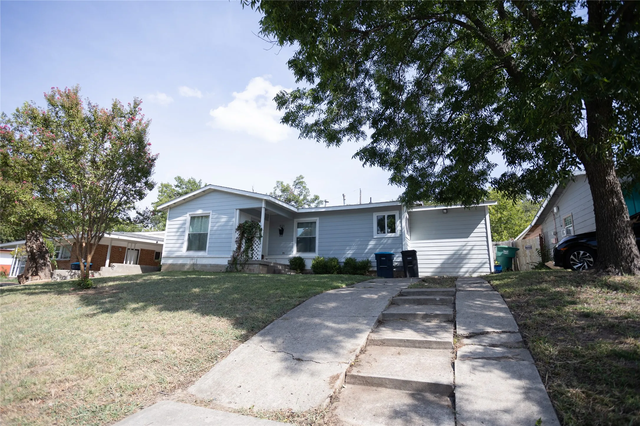 Single Family Residence For Sale in Tarrant County , 2121 San Jose, Fort Worth, Texas 76112, 3 Bedroom, 2 Bathroom, Garage spaces, 1,231 Sqft, built in 1951, mls#21351430, Real Estate Agent in Fort Worth, Homes For Sale in Tarrant county, Homes For Sale in Fort Worth, Realtor in Fort Worth Texas, Real Estate Brokerage Independent Realty Texas, Luminita Cordes Realtor