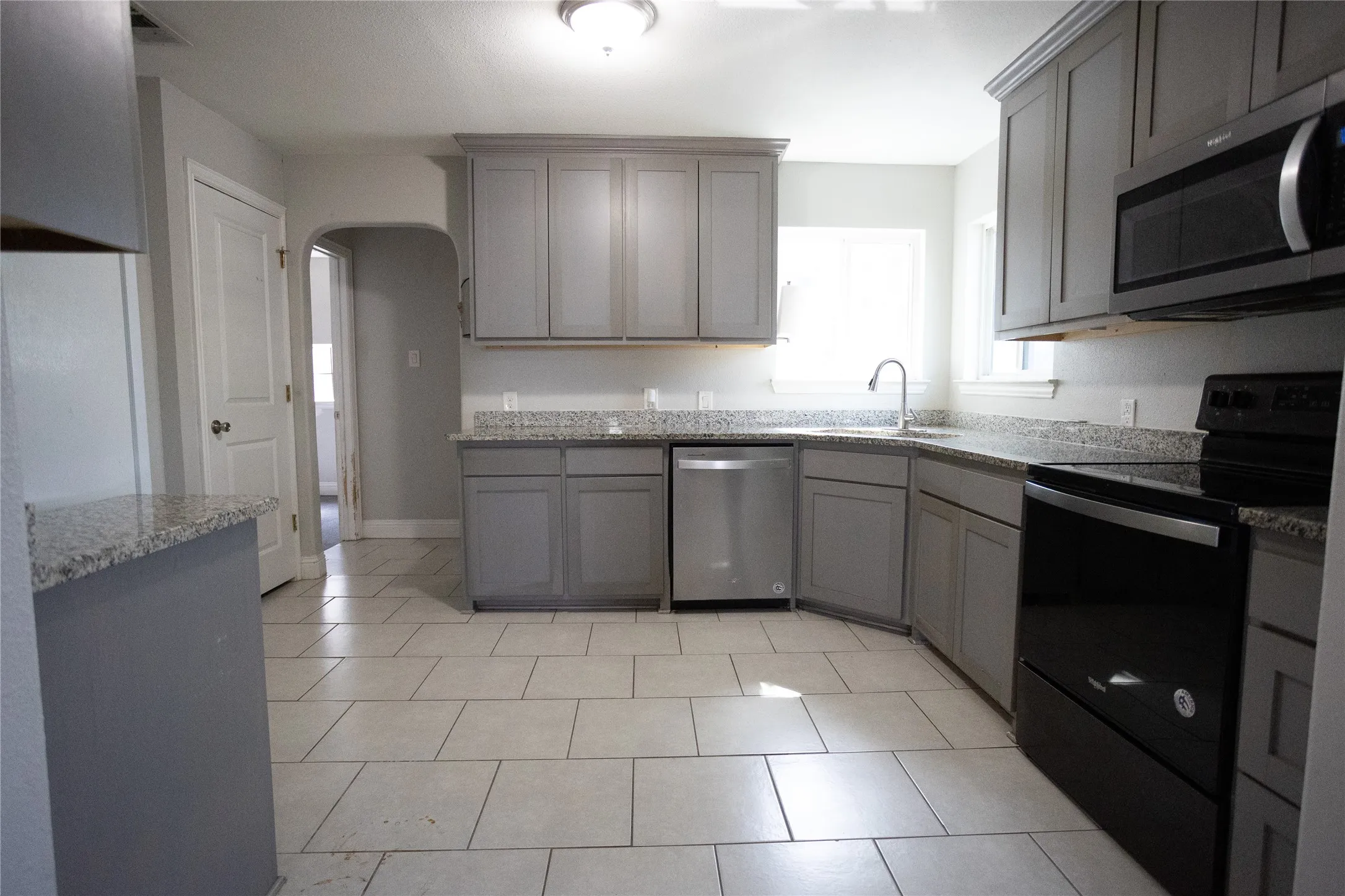 Single Family Residence For Sale in Tarrant County , 2121 San Jose, Fort Worth, Texas 76112, 3 Bedroom, 2 Bathroom, Garage spaces, 1,231 Sqft, built in 1951, mls#21351430, Real Estate Agent in Fort Worth, Homes For Sale in Tarrant county, Homes For Sale in Fort Worth, Realtor in Fort Worth Texas, Real Estate Brokerage Independent Realty Texas, Luminita Cordes Realtor