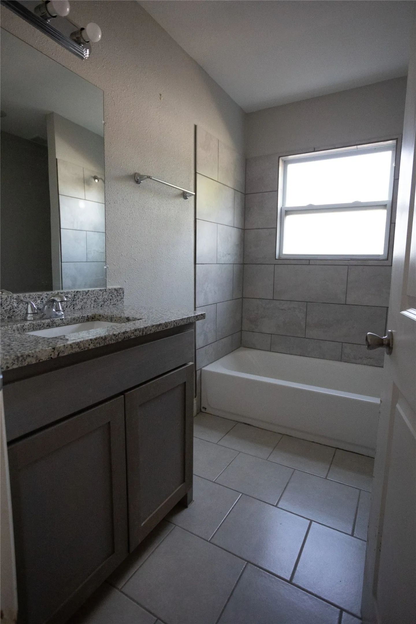 Single Family Residence For Sale in Tarrant County , 2121 San Jose, Fort Worth, Texas 76112, 3 Bedroom, 2 Bathroom, Garage spaces, 1,231 Sqft, built in 1951, mls#21351430, Real Estate Agent in Fort Worth, Homes For Sale in Tarrant county, Homes For Sale in Fort Worth, Realtor in Fort Worth Texas, Real Estate Brokerage Independent Realty Texas, Luminita Cordes Realtor