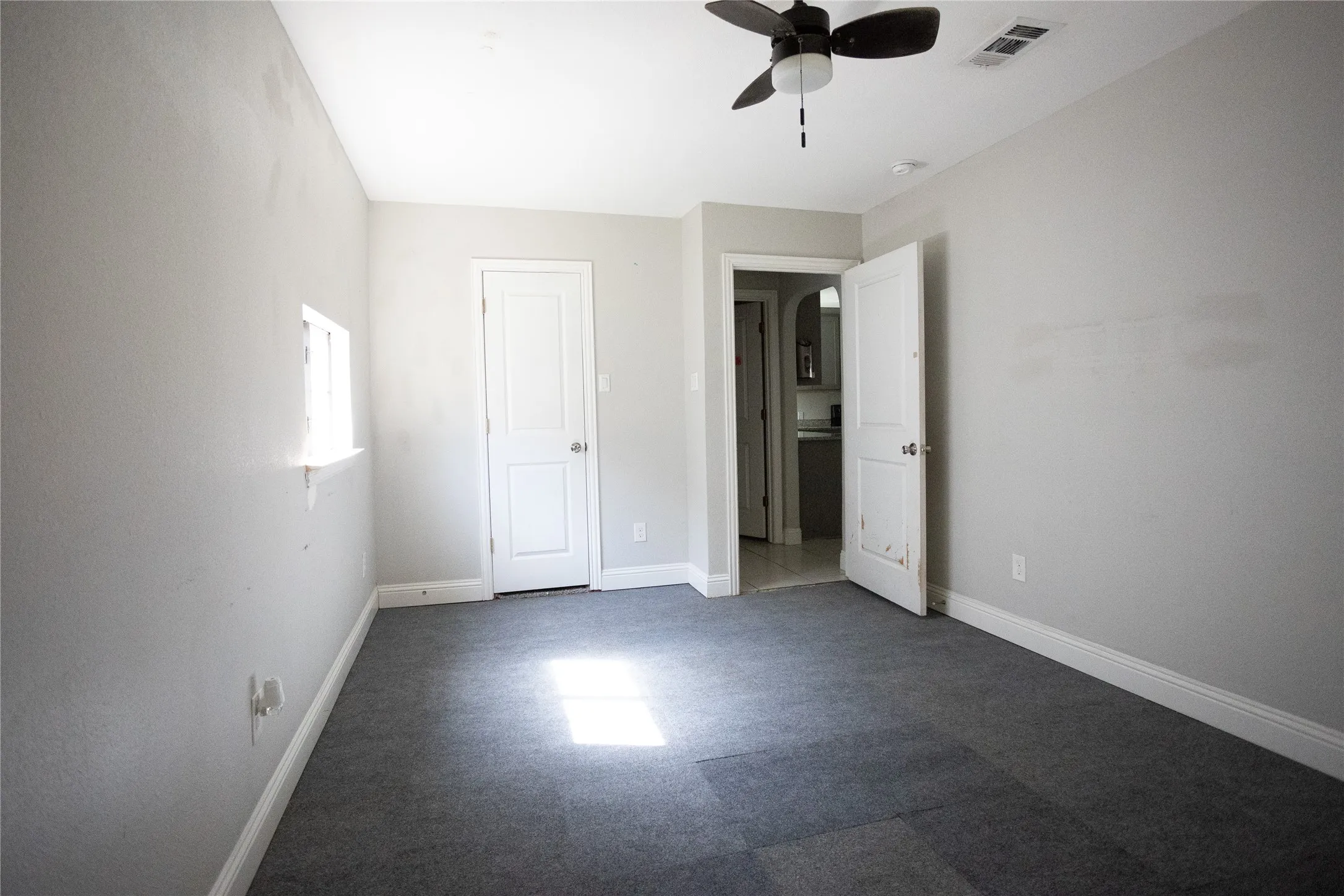 Single Family Residence For Sale in Tarrant County , 2121 San Jose, Fort Worth, Texas 76112, 3 Bedroom, 2 Bathroom, Garage spaces, 1,231 Sqft, built in 1951, mls#21351430, Real Estate Agent in Fort Worth, Homes For Sale in Tarrant county, Homes For Sale in Fort Worth, Realtor in Fort Worth Texas, Real Estate Brokerage Independent Realty Texas, Luminita Cordes Realtor