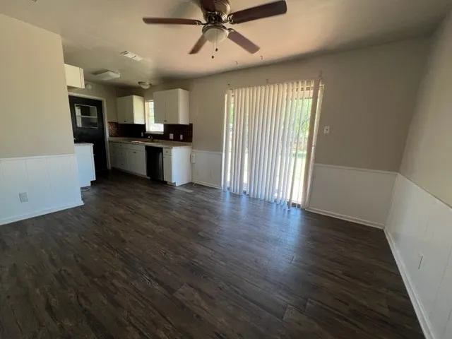 Single Family Residence For Rent in Taylor County , 2333 Marsalis Drive, Abilene, Texas 79603, 3 Bedroom, 2 Bathroom, 1 Garage spaces, 1,336 Sqft, built in 1961, mls#21351468, Real Estate Agent in Abilene, Homes For Rent in Taylor county, Homes For Rent in Abilene, Realtor in Abilene Texas, Real Estate Brokerage Independent Realty Texas, Luminita Cordes Realtor