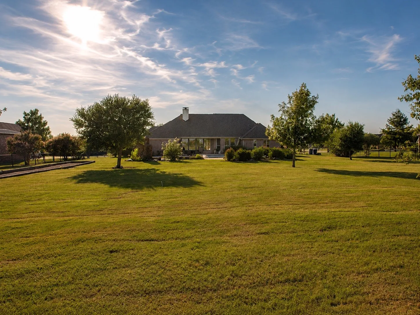 Single Family Residence For Sale in Rockwall County , 285 Partridge Drive, Mclendon Chisholm, Texas 75032, 4 Bedroom, 3 Bathroom, 3 Garage spaces, 2,780 Sqft, built in 2004, mls#21350781, Real Estate Agent in Mclendon Chisholm, Homes For Sale in Rockwall county, Homes For Sale in Mclendon Chisholm, Realtor in Mclendon Chisholm Texas, Real Estate Brokerage Independent Realty Texas, Luminita Cordes Realtor