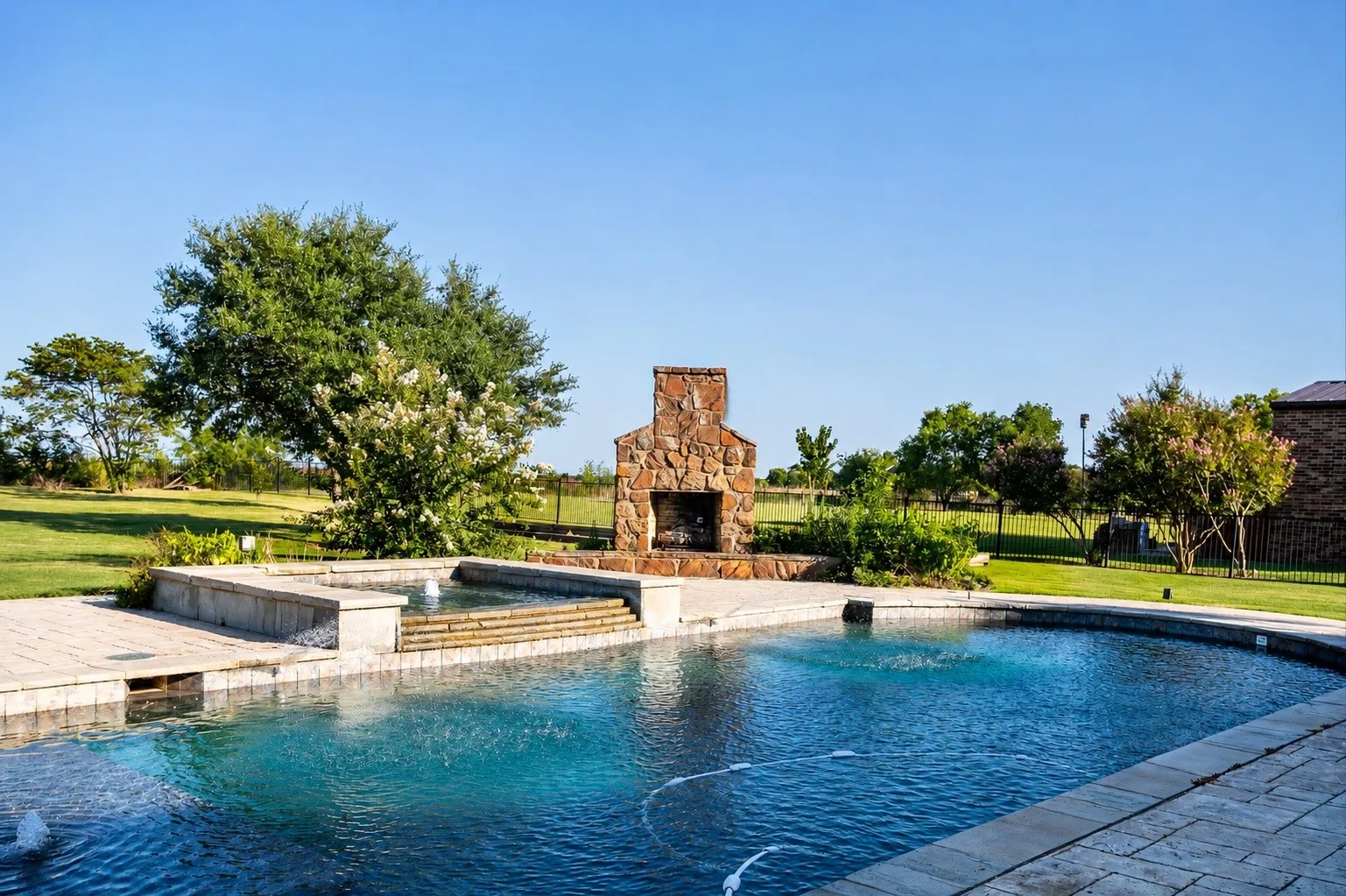 Single Family Residence For Sale in Rockwall County , 285 Partridge Drive, Mclendon Chisholm, Texas 75032, 4 Bedroom, 3 Bathroom, 3 Garage spaces, 2,780 Sqft, built in 2004, mls#21350781, Real Estate Agent in Mclendon Chisholm, Homes For Sale in Rockwall county, Homes For Sale in Mclendon Chisholm, Realtor in Mclendon Chisholm Texas, Real Estate Brokerage Independent Realty Texas, Luminita Cordes Realtor