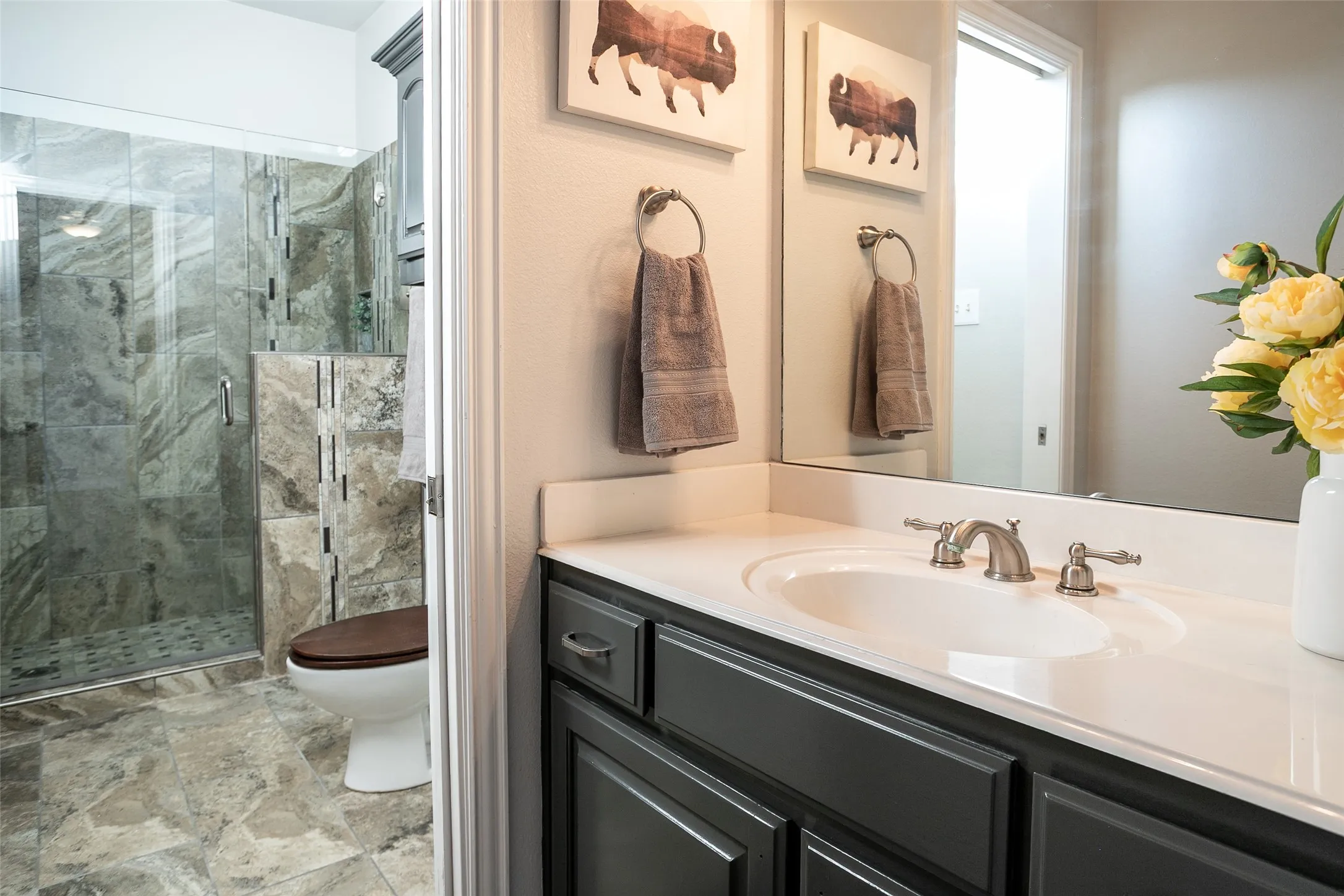 Single Family Residence For Sale in Rockwall County , 285 Partridge Drive, Mclendon Chisholm, Texas 75032, 4 Bedroom, 3 Bathroom, 3 Garage spaces, 2,780 Sqft, built in 2004, mls#21350781, Real Estate Agent in Mclendon Chisholm, Homes For Sale in Rockwall county, Homes For Sale in Mclendon Chisholm, Realtor in Mclendon Chisholm Texas, Real Estate Brokerage Independent Realty Texas, Luminita Cordes Realtor