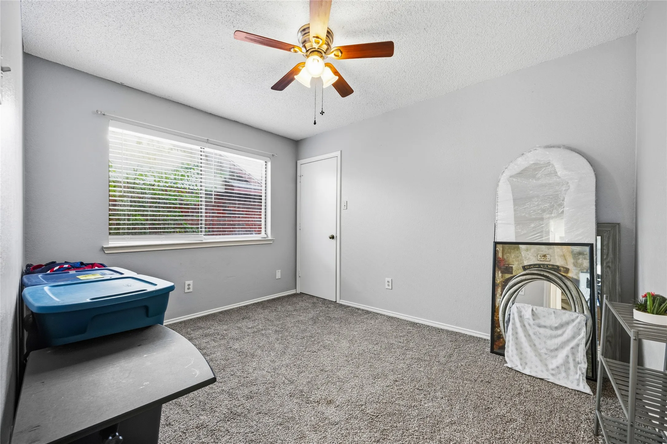 Single Family Residence For Sale in Tarrant County , 4787 Wineberry Drive, Fort Worth, Texas 76137, 4 Bedroom, 2 Bathroom, 2 Garage spaces, 1,692 Sqft, built in 1986, mls#21351052, Real Estate Agent in Fort Worth, Homes For Sale in Tarrant county, Homes For Sale in Fort Worth, Realtor in Fort Worth Texas, Real Estate Brokerage Independent Realty Texas, Luminita Cordes Realtor