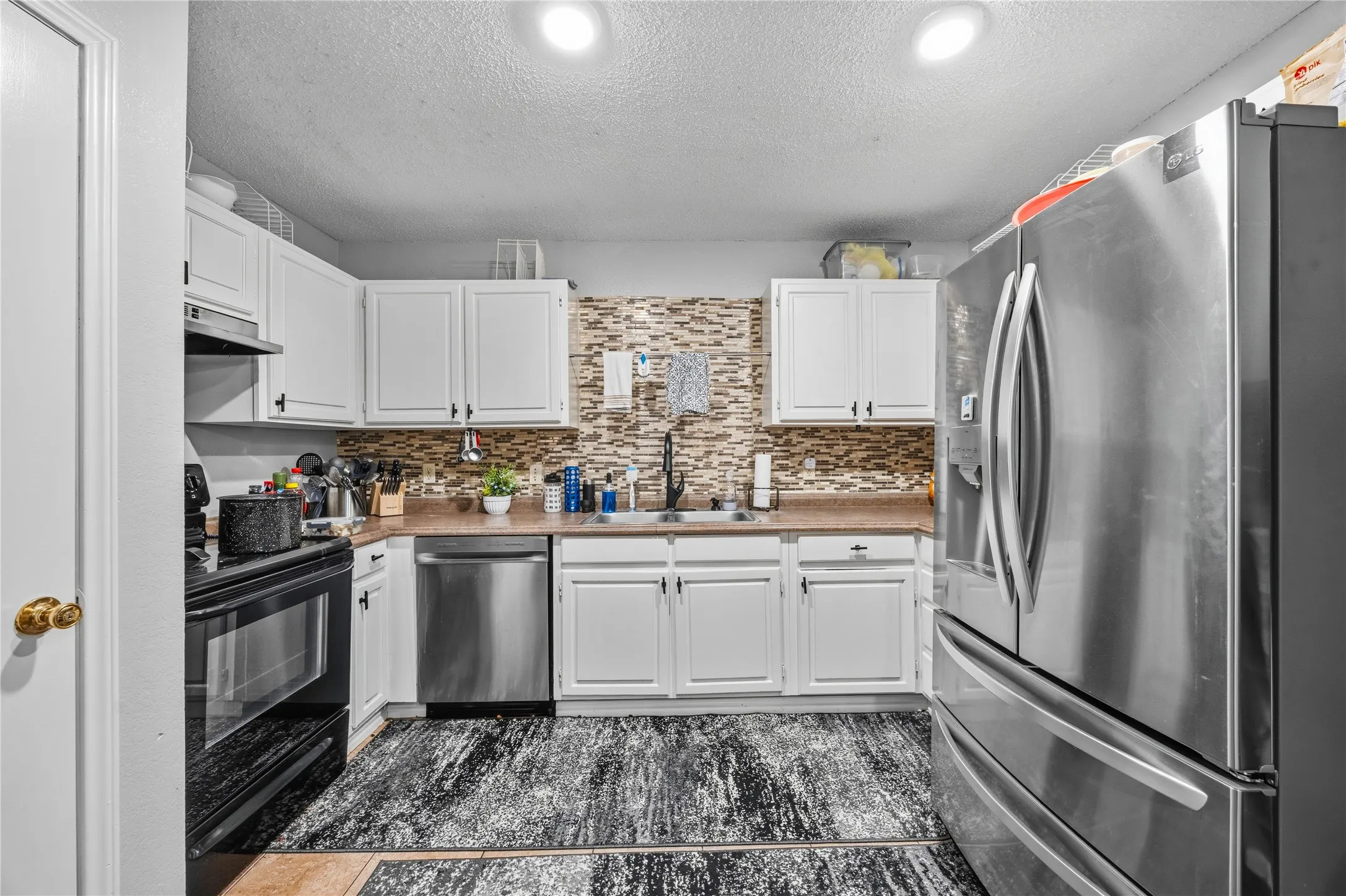 Single Family Residence For Sale in Tarrant County , 4787 Wineberry Drive, Fort Worth, Texas 76137, 4 Bedroom, 2 Bathroom, 2 Garage spaces, 1,692 Sqft, built in 1986, mls#21351052, Real Estate Agent in Fort Worth, Homes For Sale in Tarrant county, Homes For Sale in Fort Worth, Realtor in Fort Worth Texas, Real Estate Brokerage Independent Realty Texas, Luminita Cordes Realtor
