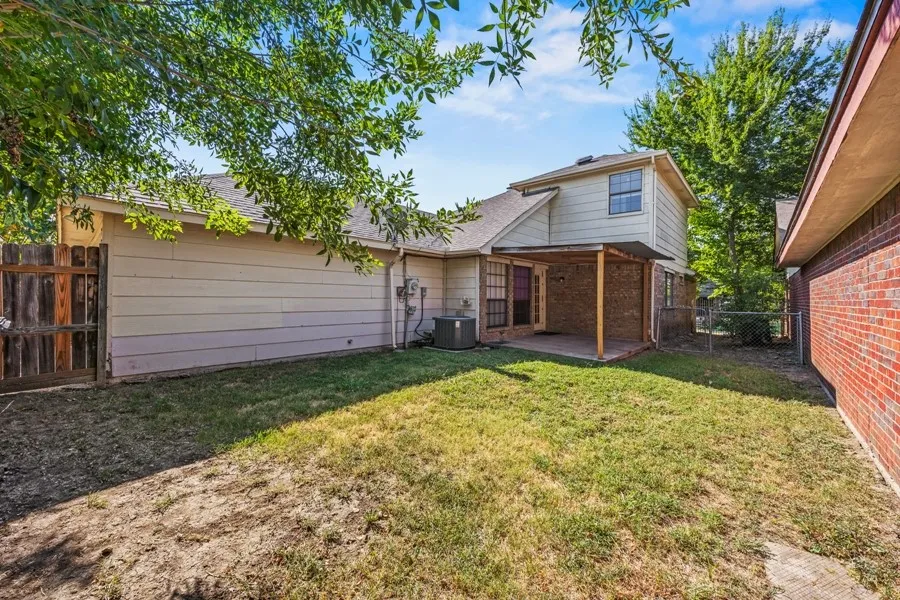 Single Family Residence For Sale in Tarrant County , 4787 Wineberry Drive, Fort Worth, Texas 76137, 4 Bedroom, 2 Bathroom, 2 Garage spaces, 1,692 Sqft, built in 1986, mls#21351052, Real Estate Agent in Fort Worth, Homes For Sale in Tarrant county, Homes For Sale in Fort Worth, Realtor in Fort Worth Texas, Real Estate Brokerage Independent Realty Texas, Luminita Cordes Realtor