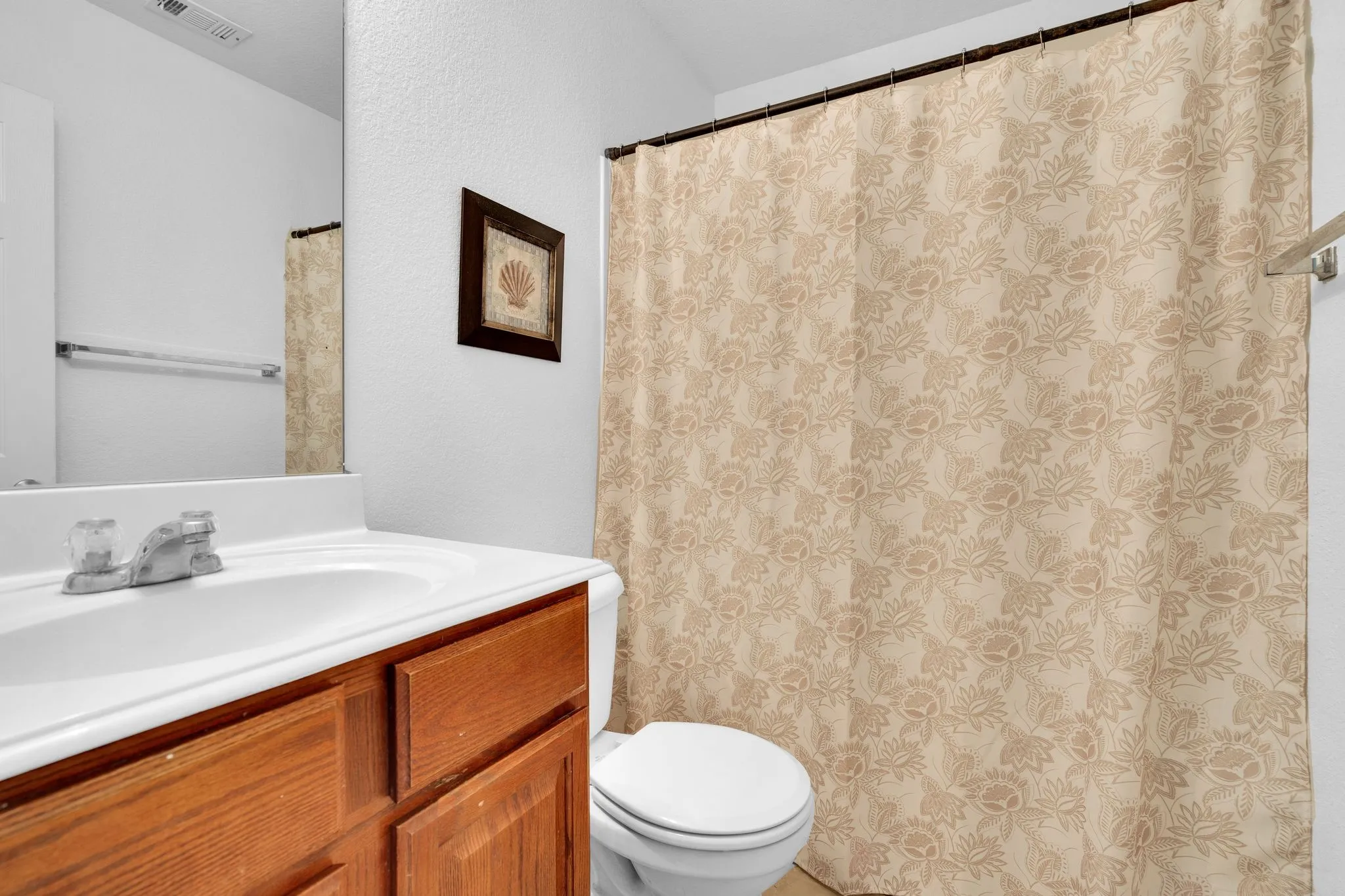 Single Family Residence For Sale in Tarrant County , 3908 Cloud Cover Road, Fort Worth, Texas 76262, 4 Bedroom, 2 Bathroom, 2 Garage spaces, 1,766 Sqft, built in 2008, mls#21351449, Real Estate Agent in Fort Worth, Homes For Sale in Tarrant county, Homes For Sale in Fort Worth, Realtor in Fort Worth Texas, Real Estate Brokerage Independent Realty Texas, Luminita Cordes Realtor