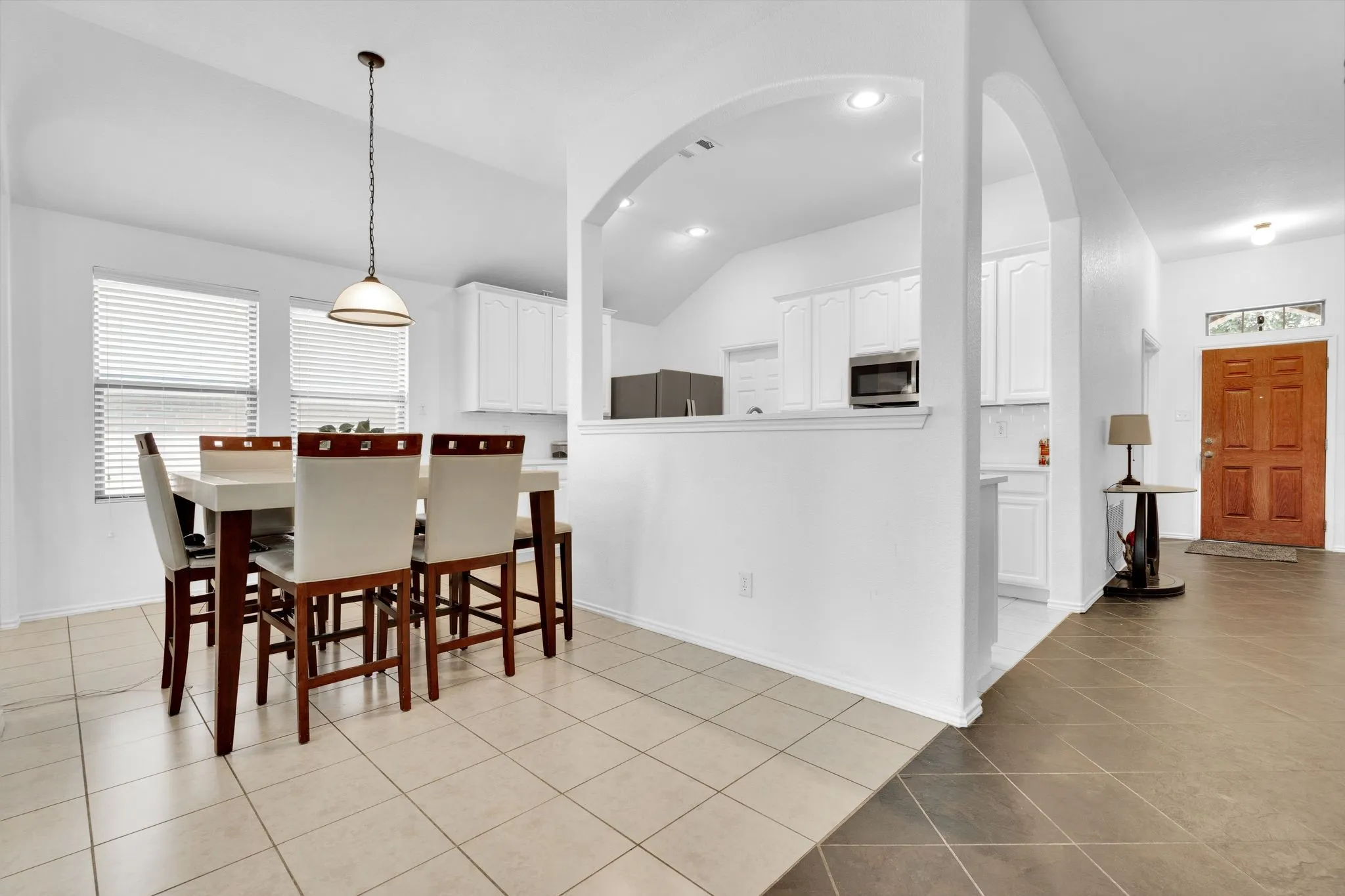 Single Family Residence For Sale in Tarrant County , 3908 Cloud Cover Road, Fort Worth, Texas 76262, 4 Bedroom, 2 Bathroom, 2 Garage spaces, 1,766 Sqft, built in 2008, mls#21351449, Real Estate Agent in Fort Worth, Homes For Sale in Tarrant county, Homes For Sale in Fort Worth, Realtor in Fort Worth Texas, Real Estate Brokerage Independent Realty Texas, Luminita Cordes Realtor