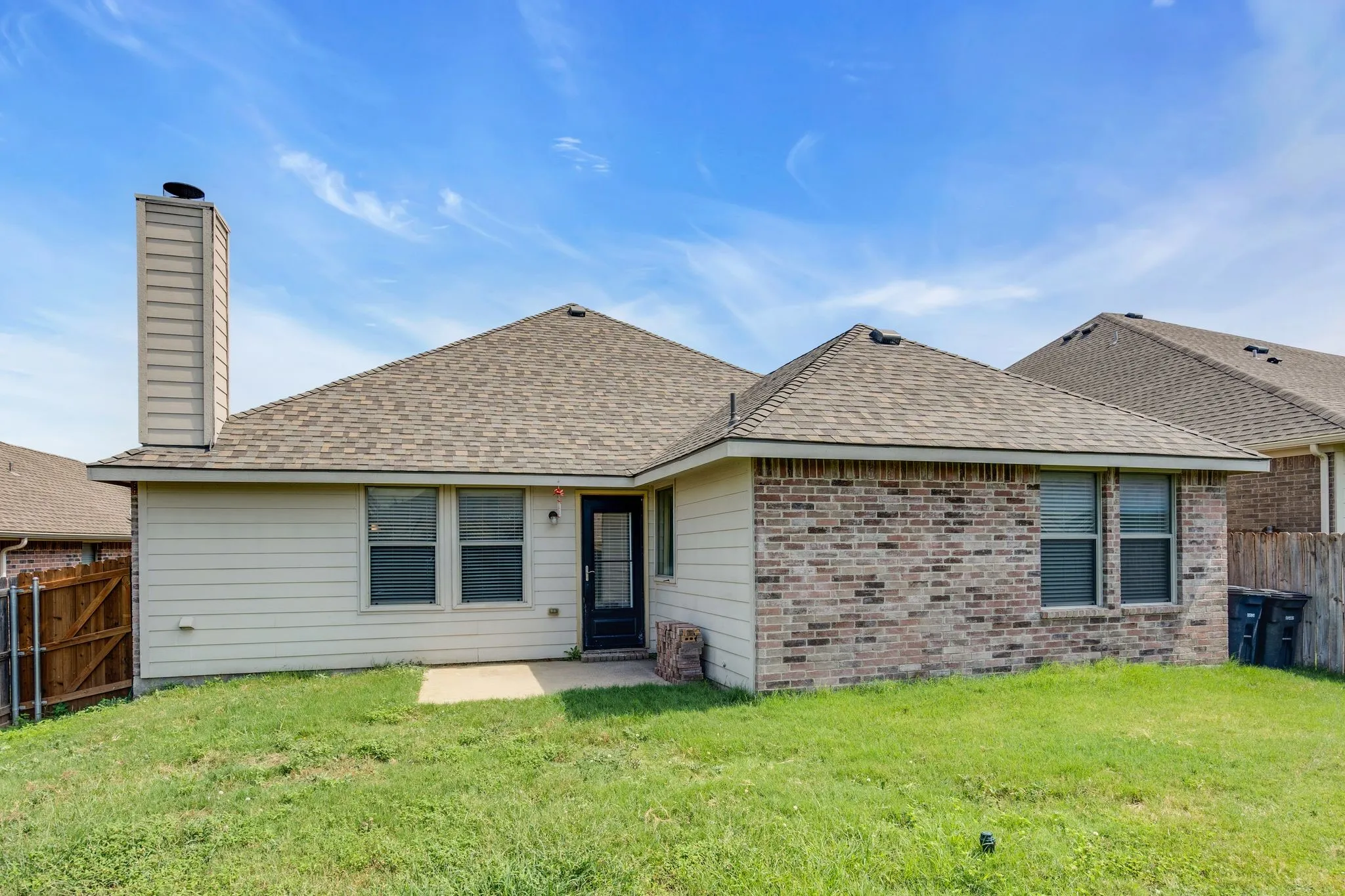 Single Family Residence For Sale in Tarrant County , 3908 Cloud Cover Road, Fort Worth, Texas 76262, 4 Bedroom, 2 Bathroom, 2 Garage spaces, 1,766 Sqft, built in 2008, mls#21351449, Real Estate Agent in Fort Worth, Homes For Sale in Tarrant county, Homes For Sale in Fort Worth, Realtor in Fort Worth Texas, Real Estate Brokerage Independent Realty Texas, Luminita Cordes Realtor
