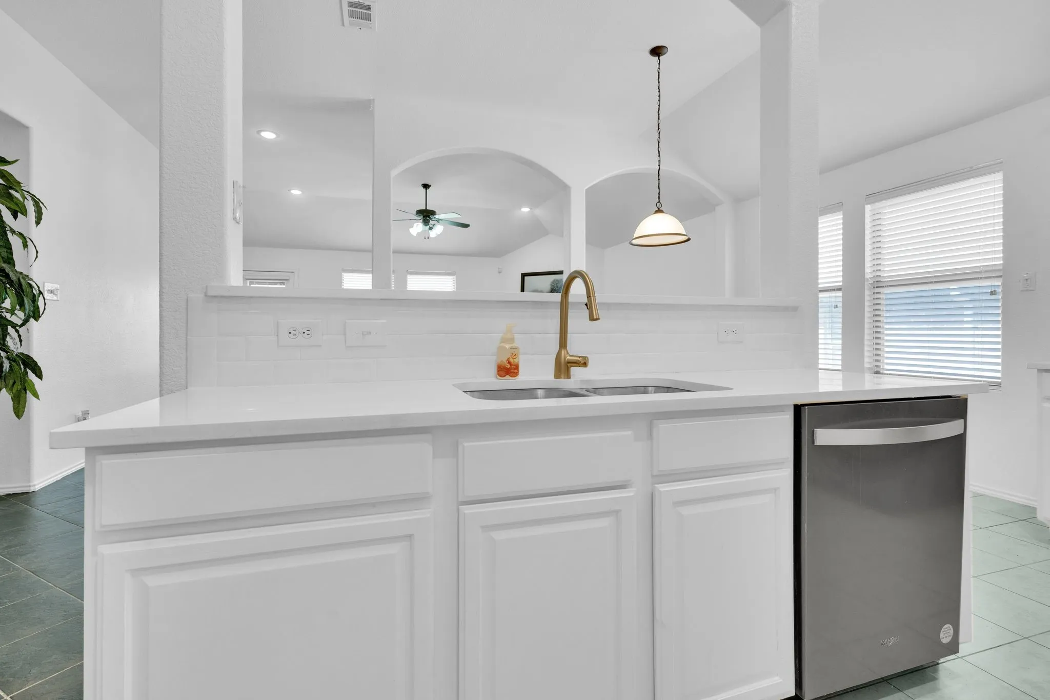 Single Family Residence For Sale in Tarrant County , 3908 Cloud Cover Road, Fort Worth, Texas 76262, 4 Bedroom, 2 Bathroom, 2 Garage spaces, 1,766 Sqft, built in 2008, mls#21351449, Real Estate Agent in Fort Worth, Homes For Sale in Tarrant county, Homes For Sale in Fort Worth, Realtor in Fort Worth Texas, Real Estate Brokerage Independent Realty Texas, Luminita Cordes Realtor