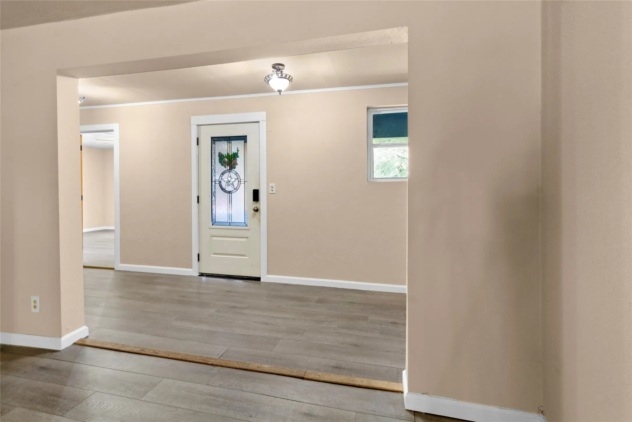 Single Family Residence For Sale in Limestone County , 708 E COMMERCE, Mexia, Texas 76667, 5 Bedroom, 3 Bathroom, Garage spaces, 2,382 Sqft, built in 1959, mls#21351481, Real Estate Agent in Mexia, Homes For Sale in Limestone county, Homes For Sale in Mexia, Realtor in Mexia Texas, Real Estate Brokerage Independent Realty Texas, Luminita Cordes Realtor