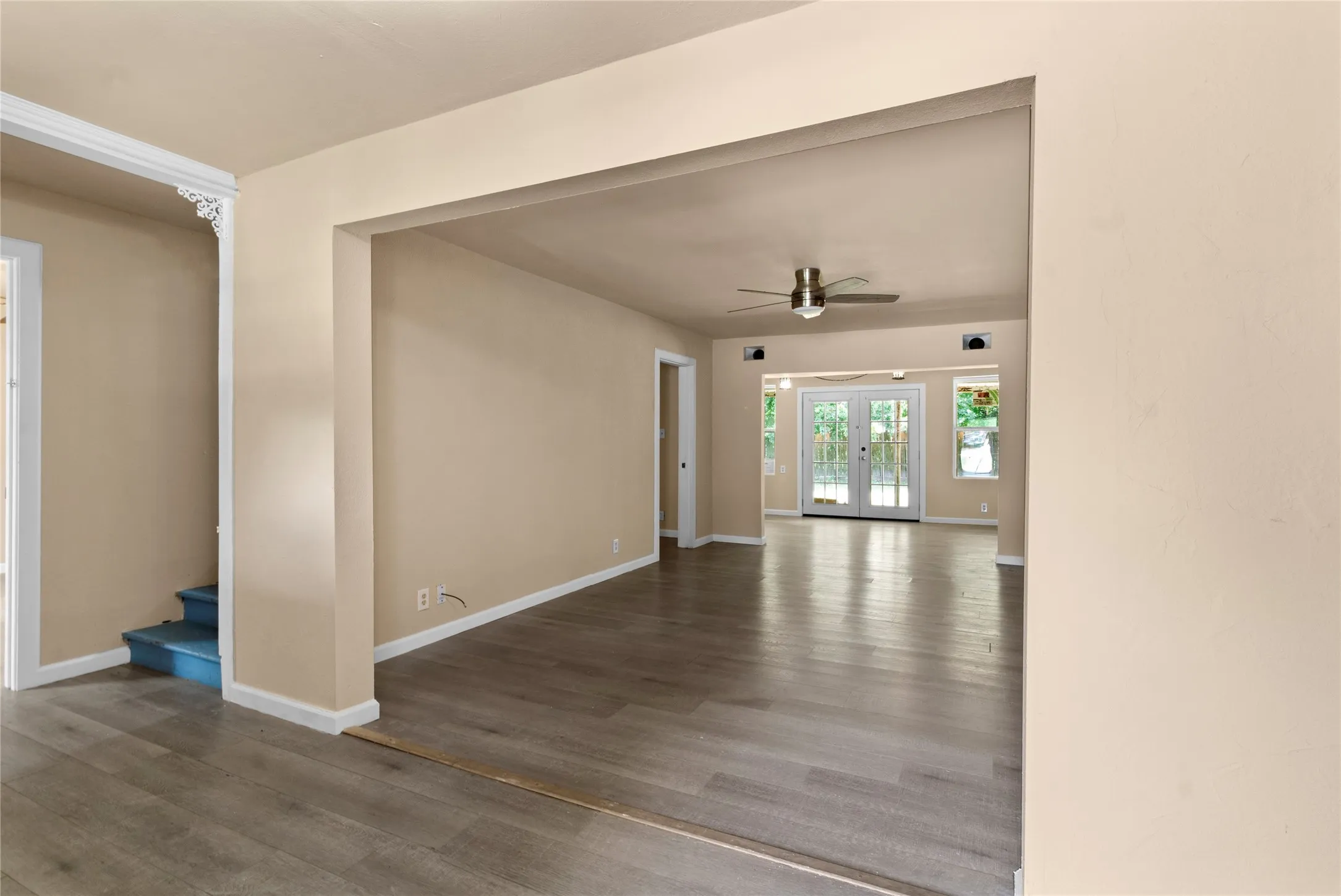 Single Family Residence For Sale in Limestone County , 708 E COMMERCE, Mexia, Texas 76667, 5 Bedroom, 3 Bathroom, Garage spaces, 2,382 Sqft, built in 1959, mls#21351481, Real Estate Agent in Mexia, Homes For Sale in Limestone county, Homes For Sale in Mexia, Realtor in Mexia Texas, Real Estate Brokerage Independent Realty Texas, Luminita Cordes Realtor