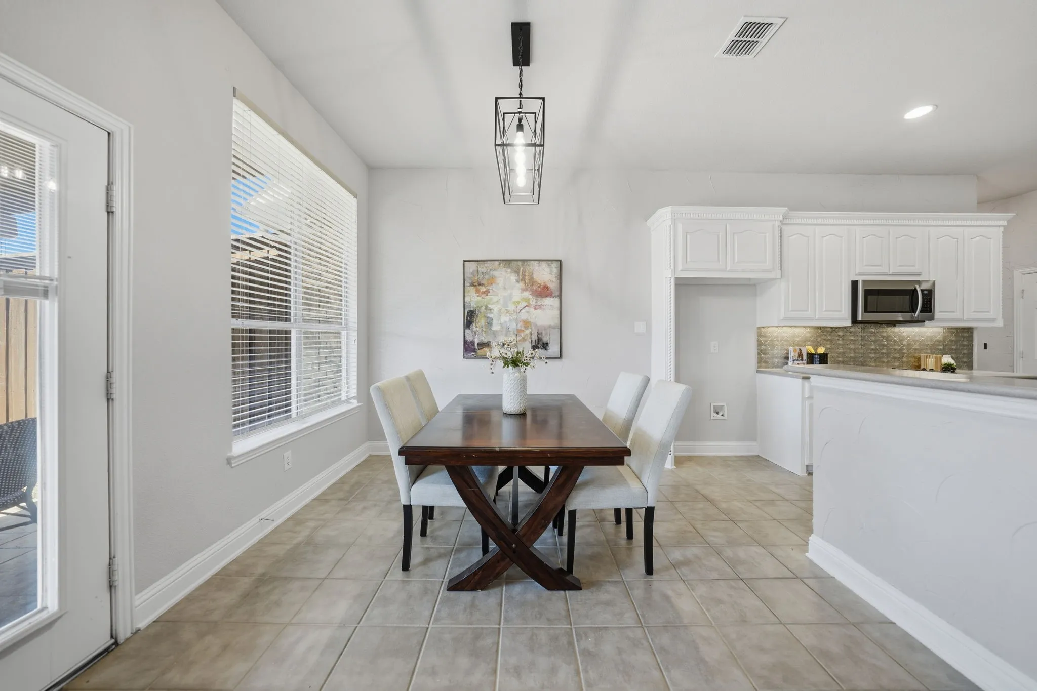 Single Family Residence For Sale in Denton County , 3475 Pilgrim Drive, Frisco, Texas 75034, 4 Bedroom, 4 Bathroom, 2 Garage spaces, 3,569 Sqft, built in 2005, mls#21351476, Real Estate Agent in Frisco, Homes For Sale in Denton county, Homes For Sale in Frisco, Realtor in Frisco Texas, Real Estate Brokerage Independent Realty Texas, Luminita Cordes Realtor