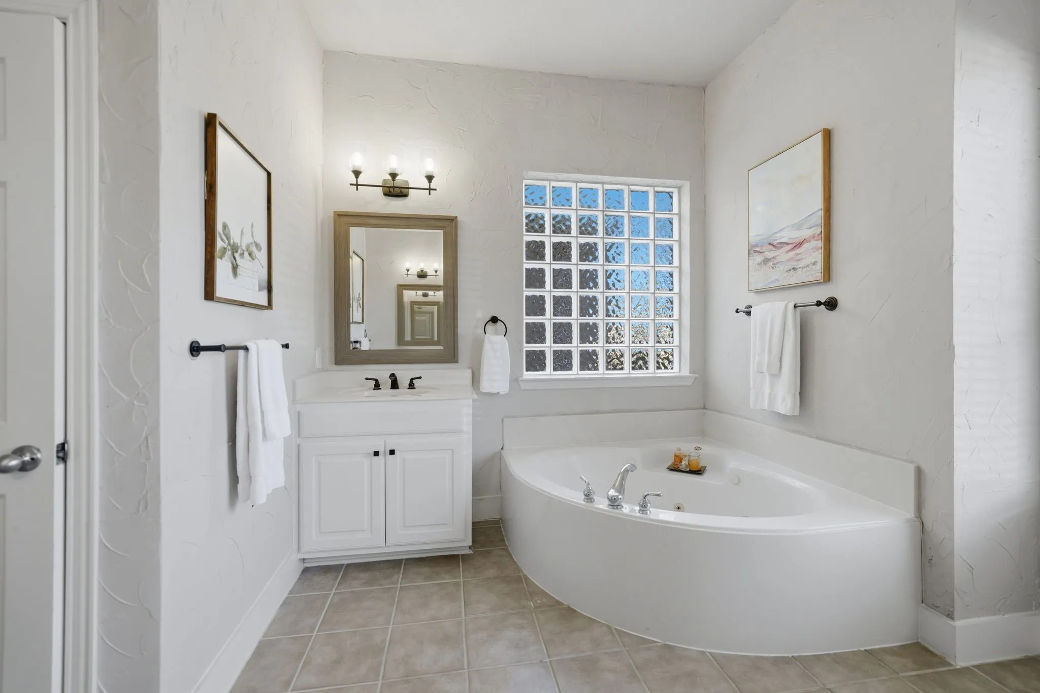 Single Family Residence For Sale in Denton County , 3475 Pilgrim Drive, Frisco, Texas 75034, 4 Bedroom, 4 Bathroom, 2 Garage spaces, 3,569 Sqft, built in 2005, mls#21351476, Real Estate Agent in Frisco, Homes For Sale in Denton county, Homes For Sale in Frisco, Realtor in Frisco Texas, Real Estate Brokerage Independent Realty Texas, Luminita Cordes Realtor