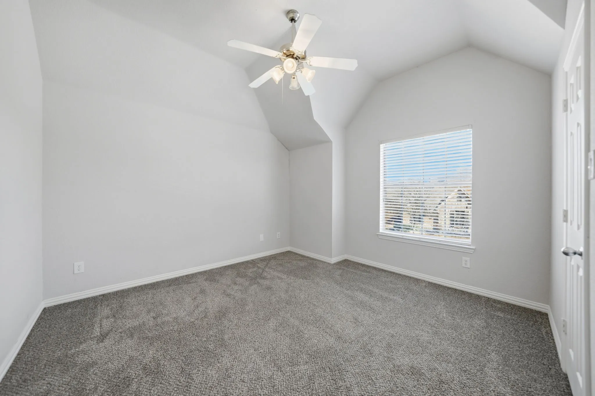 Single Family Residence For Sale in Denton County , 3475 Pilgrim Drive, Frisco, Texas 75034, 4 Bedroom, 4 Bathroom, 2 Garage spaces, 3,569 Sqft, built in 2005, mls#21351476, Real Estate Agent in Frisco, Homes For Sale in Denton county, Homes For Sale in Frisco, Realtor in Frisco Texas, Real Estate Brokerage Independent Realty Texas, Luminita Cordes Realtor