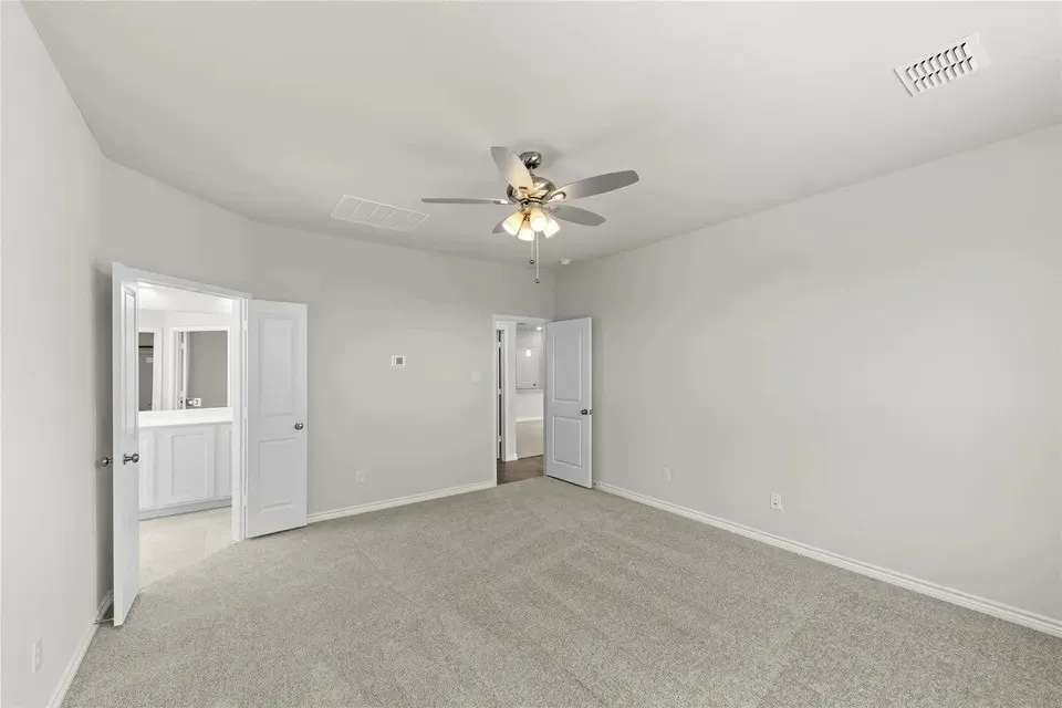 Single Family Residence For Sale in Tarrant County , 2845 Rose Heath Lane, Fort Worth, Texas 76108, 4 Bedroom, 3 Bathroom, 2 Garage spaces, 2,496 Sqft, built in 2022, mls#21351132, Real Estate Agent in Fort Worth, Homes For Sale in Tarrant county, Homes For Sale in Fort Worth, Realtor in Fort Worth Texas, Real Estate Brokerage Independent Realty Texas, Luminita Cordes Realtor