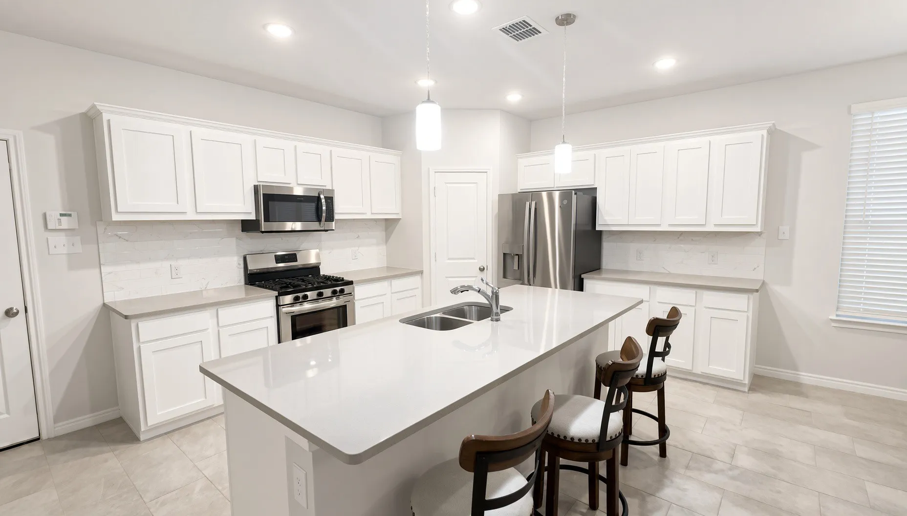 Single Family Residence For Sale in Tarrant County , 2845 Rose Heath Lane, Fort Worth, Texas 76108, 4 Bedroom, 3 Bathroom, 2 Garage spaces, 2,496 Sqft, built in 2022, mls#21351132, Real Estate Agent in Fort Worth, Homes For Sale in Tarrant county, Homes For Sale in Fort Worth, Realtor in Fort Worth Texas, Real Estate Brokerage Independent Realty Texas, Luminita Cordes Realtor