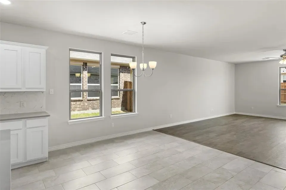 Single Family Residence For Sale in Tarrant County , 2845 Rose Heath Lane, Fort Worth, Texas 76108, 4 Bedroom, 3 Bathroom, 2 Garage spaces, 2,496 Sqft, built in 2022, mls#21351132, Real Estate Agent in Fort Worth, Homes For Sale in Tarrant county, Homes For Sale in Fort Worth, Realtor in Fort Worth Texas, Real Estate Brokerage Independent Realty Texas, Luminita Cordes Realtor