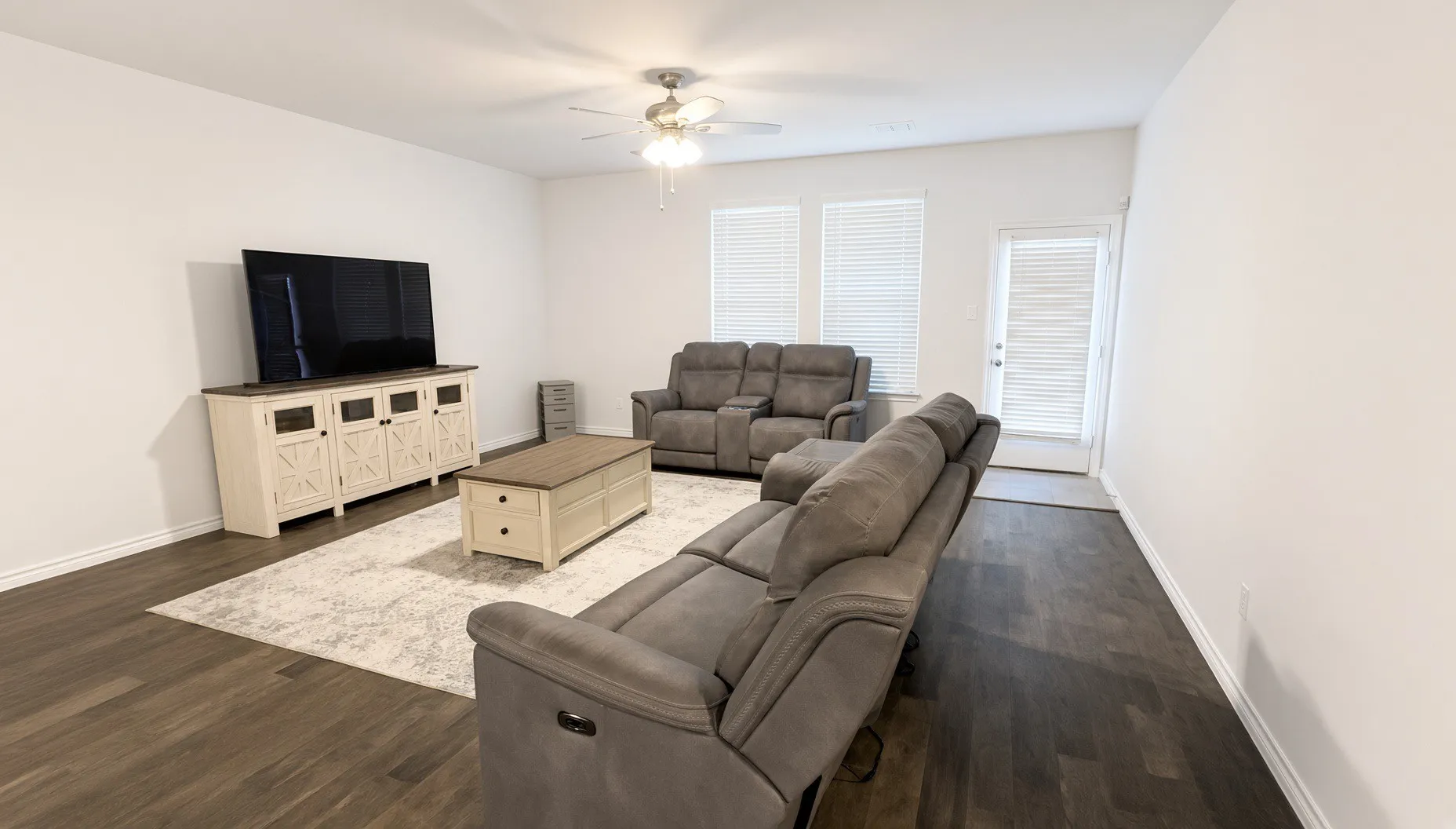 Single Family Residence For Sale in Tarrant County , 2845 Rose Heath Lane, Fort Worth, Texas 76108, 4 Bedroom, 3 Bathroom, 2 Garage spaces, 2,496 Sqft, built in 2022, mls#21351132, Real Estate Agent in Fort Worth, Homes For Sale in Tarrant county, Homes For Sale in Fort Worth, Realtor in Fort Worth Texas, Real Estate Brokerage Independent Realty Texas, Luminita Cordes Realtor