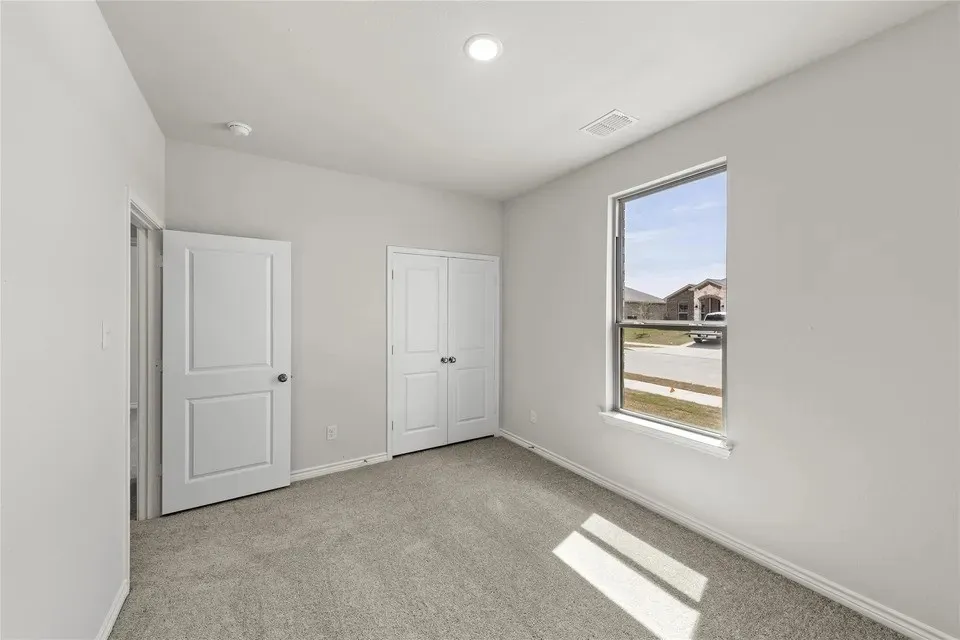 Single Family Residence For Sale in Tarrant County , 2845 Rose Heath Lane, Fort Worth, Texas 76108, 4 Bedroom, 3 Bathroom, 2 Garage spaces, 2,496 Sqft, built in 2022, mls#21351132, Real Estate Agent in Fort Worth, Homes For Sale in Tarrant county, Homes For Sale in Fort Worth, Realtor in Fort Worth Texas, Real Estate Brokerage Independent Realty Texas, Luminita Cordes Realtor