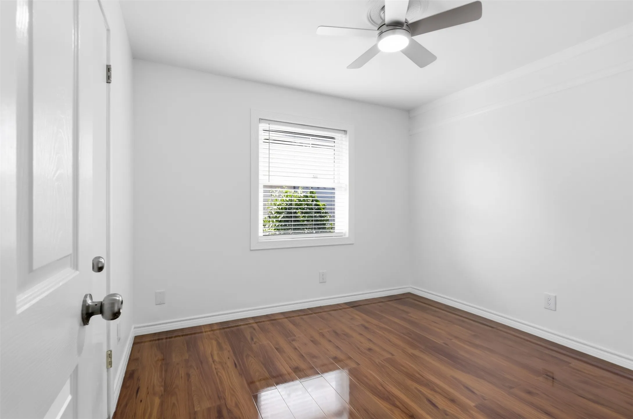 Single Family Residence For Sale in Dallas County , 12319 Sunland Street, Dallas, Texas 75218, 3 Bedroom, 3 Bathroom, 2 Garage spaces, 1,669 Sqft, built in 1962, mls#21339057, Real Estate Agent in Dallas, Homes For Sale in Dallas county, Homes For Sale in Dallas, Realtor in Dallas Texas, Real Estate Brokerage Independent Realty Texas, Luminita Cordes Realtor