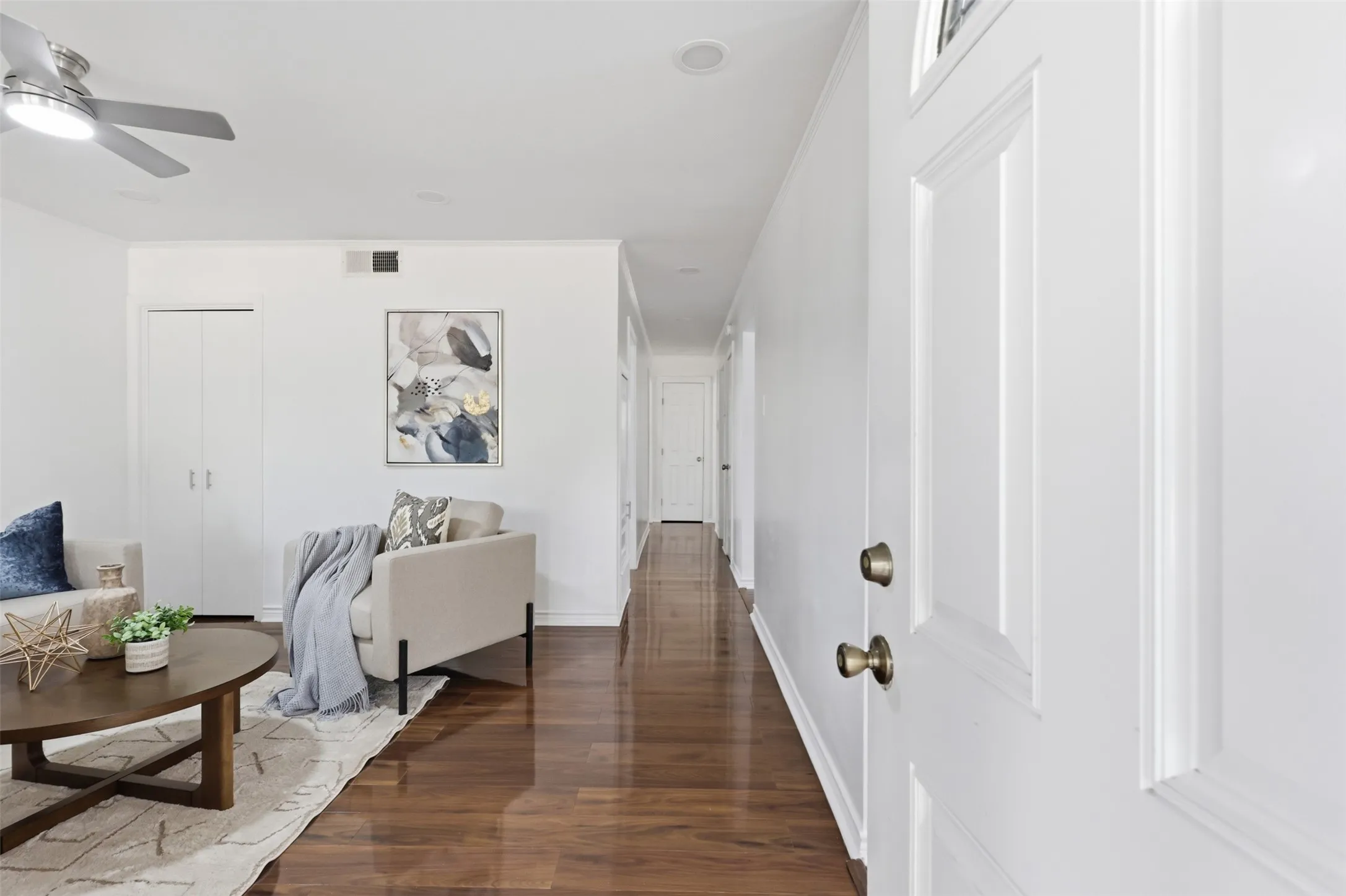 Single Family Residence For Sale in Dallas County , 12319 Sunland Street, Dallas, Texas 75218, 3 Bedroom, 3 Bathroom, 2 Garage spaces, 1,669 Sqft, built in 1962, mls#21339057, Real Estate Agent in Dallas, Homes For Sale in Dallas county, Homes For Sale in Dallas, Realtor in Dallas Texas, Real Estate Brokerage Independent Realty Texas, Luminita Cordes Realtor