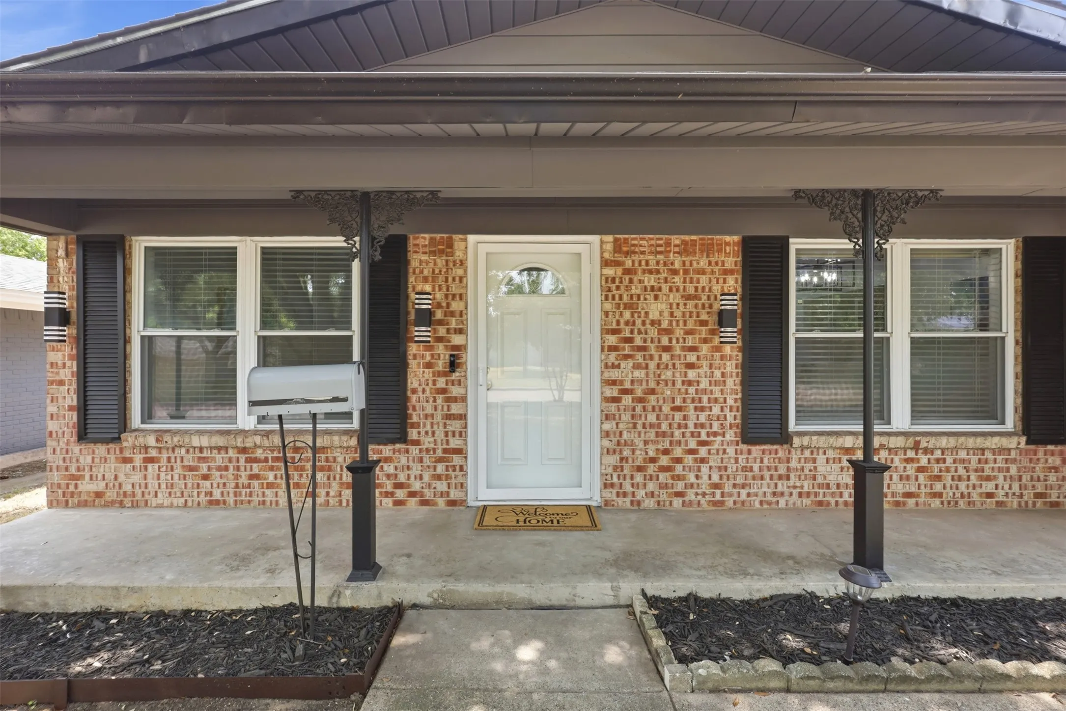 Single Family Residence For Sale in Dallas County , 12319 Sunland Street, Dallas, Texas 75218, 3 Bedroom, 3 Bathroom, 2 Garage spaces, 1,669 Sqft, built in 1962, mls#21339057, Real Estate Agent in Dallas, Homes For Sale in Dallas county, Homes For Sale in Dallas, Realtor in Dallas Texas, Real Estate Brokerage Independent Realty Texas, Luminita Cordes Realtor