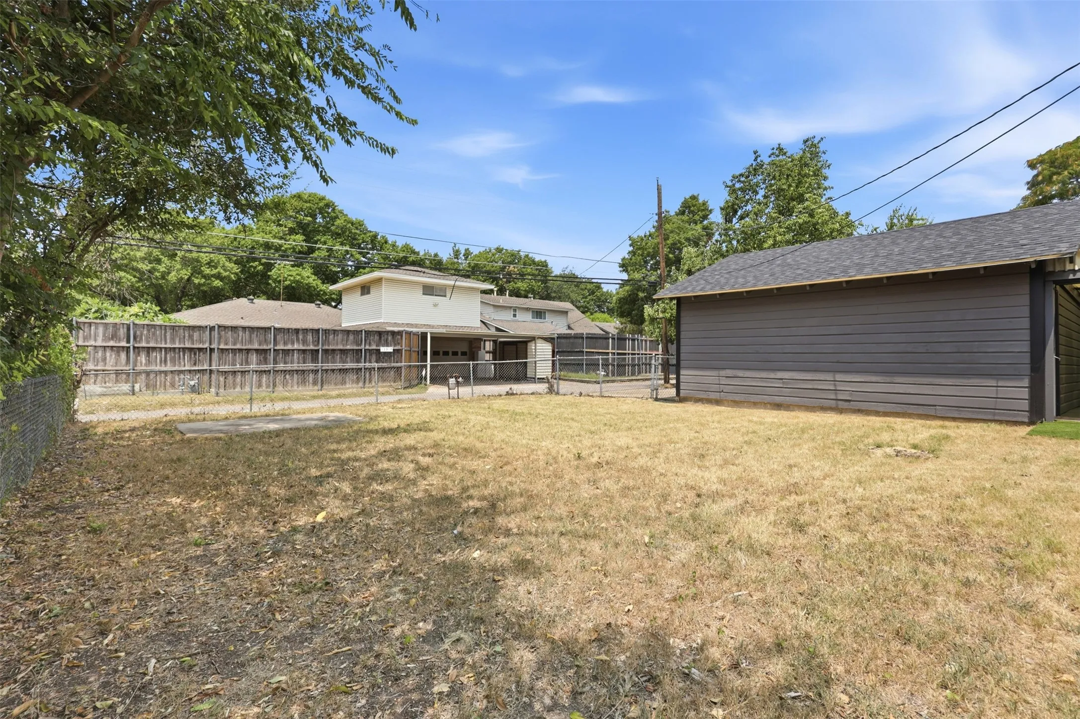 Single Family Residence For Sale in Dallas County , 12319 Sunland Street, Dallas, Texas 75218, 3 Bedroom, 3 Bathroom, 2 Garage spaces, 1,669 Sqft, built in 1962, mls#21339057, Real Estate Agent in Dallas, Homes For Sale in Dallas county, Homes For Sale in Dallas, Realtor in Dallas Texas, Real Estate Brokerage Independent Realty Texas, Luminita Cordes Realtor