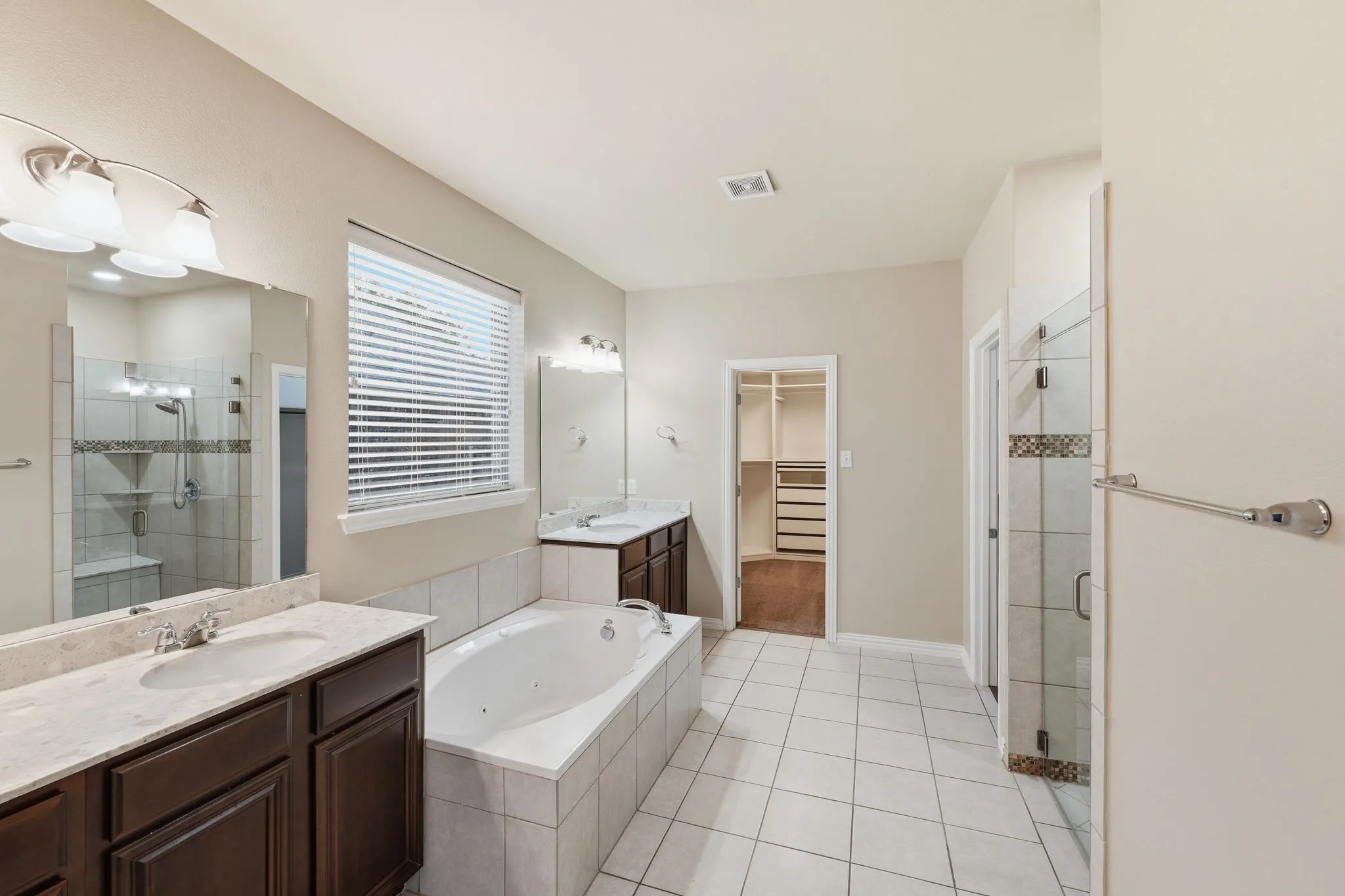 Single Family Residence For Rent in Denton County , 2208 Gregory Creek Drive, Little Elm, Texas 75068, 5 Bedroom, 3 Bathroom, 2 Garage spaces, 3,262 Sqft, built in 2014, mls#21351509, Real Estate Agent in Little Elm, Homes For Rent in Denton county, Homes For Rent in Little Elm, Realtor in Little Elm Texas, Real Estate Brokerage Independent Realty Texas, Luminita Cordes Realtor