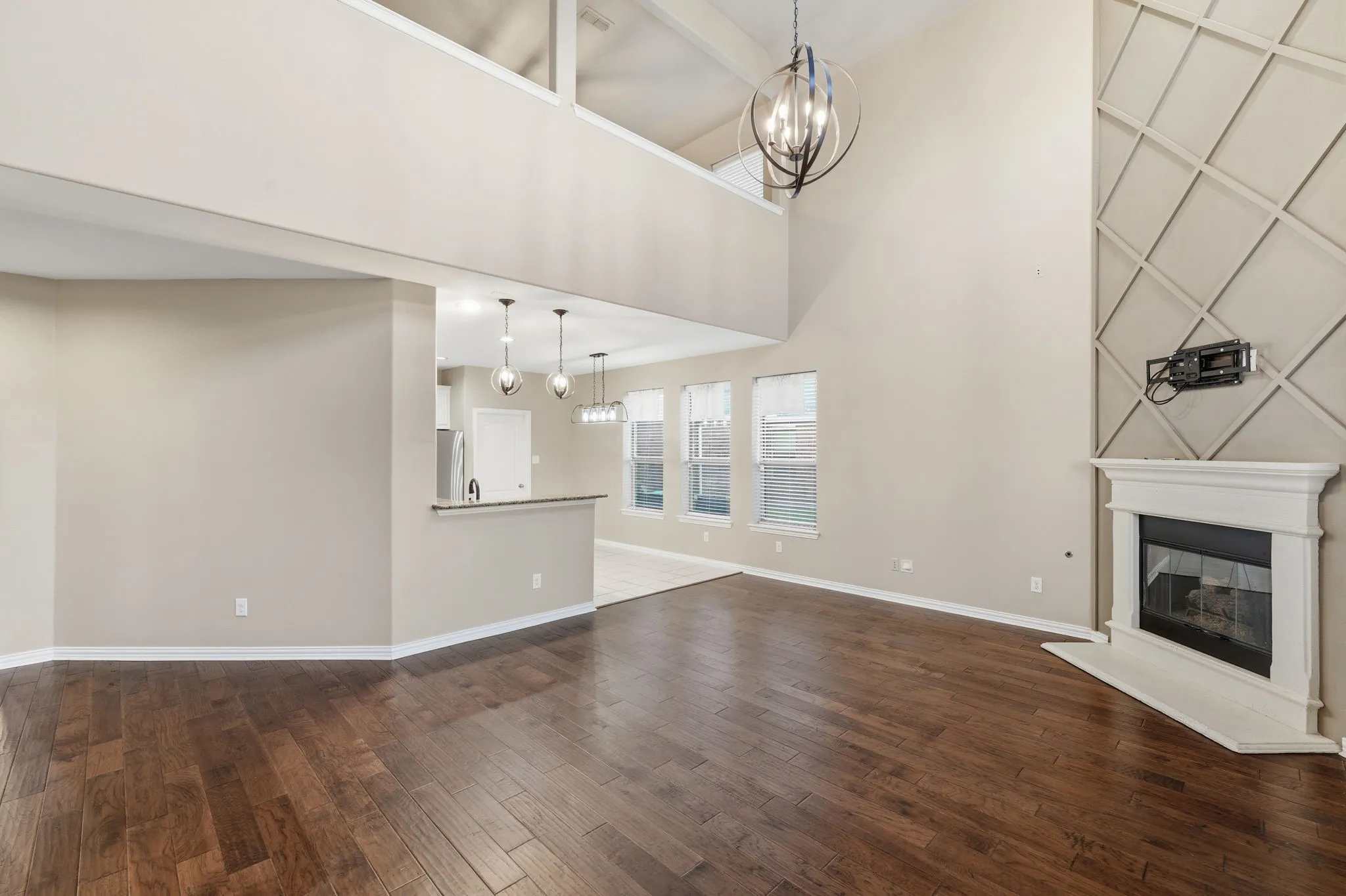Single Family Residence For Rent in Denton County , 2208 Gregory Creek Drive, Little Elm, Texas 75068, 5 Bedroom, 3 Bathroom, 2 Garage spaces, 3,262 Sqft, built in 2014, mls#21351509, Real Estate Agent in Little Elm, Homes For Rent in Denton county, Homes For Rent in Little Elm, Realtor in Little Elm Texas, Real Estate Brokerage Independent Realty Texas, Luminita Cordes Realtor