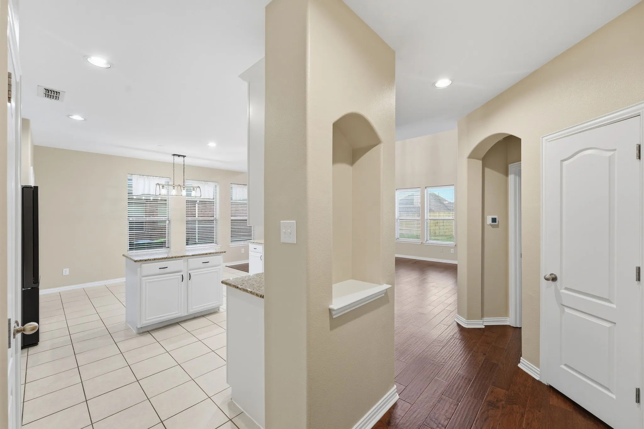 Single Family Residence For Rent in Denton County , 2208 Gregory Creek Drive, Little Elm, Texas 75068, 5 Bedroom, 3 Bathroom, 2 Garage spaces, 3,262 Sqft, built in 2014, mls#21351509, Real Estate Agent in Little Elm, Homes For Rent in Denton county, Homes For Rent in Little Elm, Realtor in Little Elm Texas, Real Estate Brokerage Independent Realty Texas, Luminita Cordes Realtor