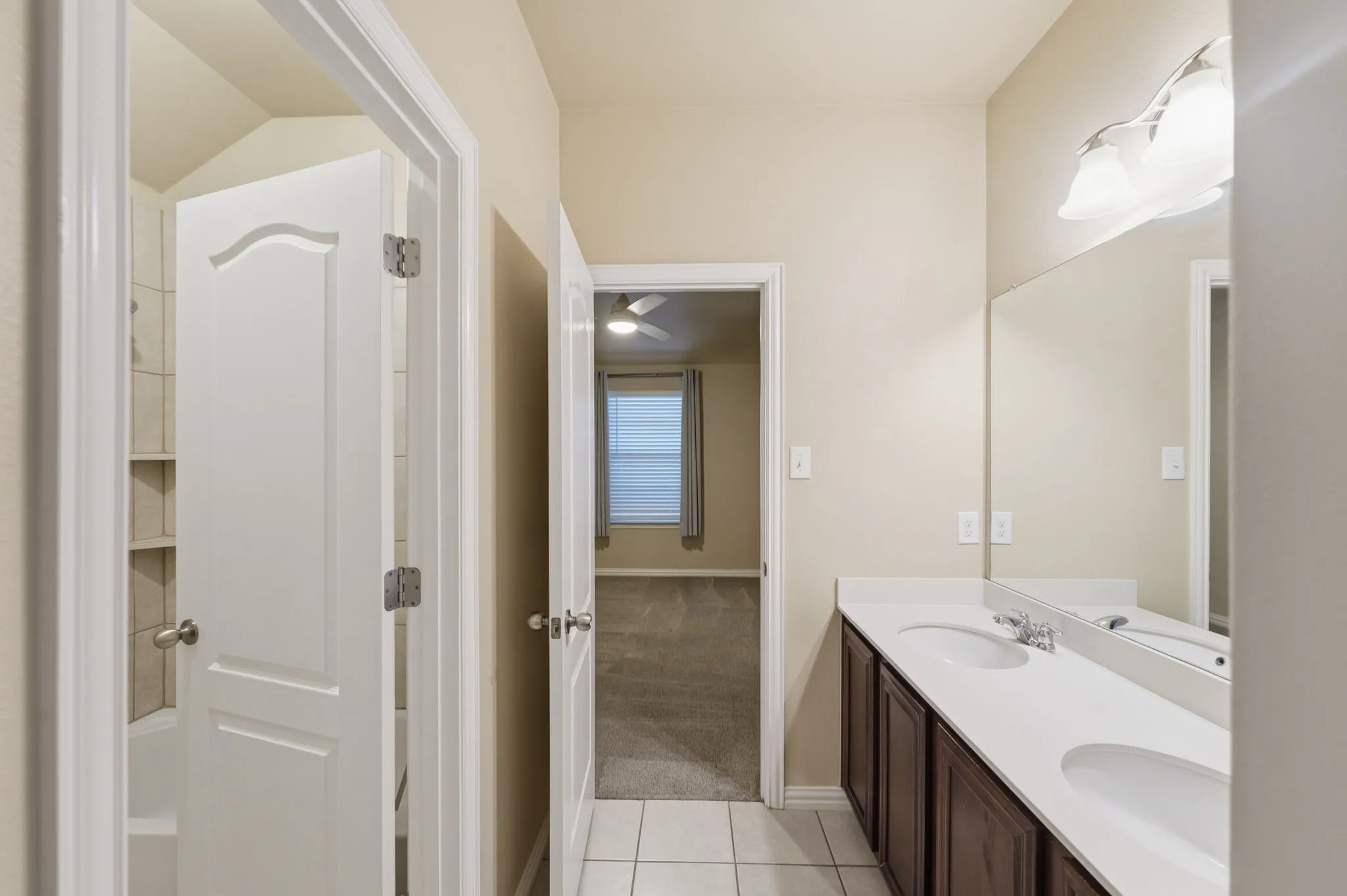 Single Family Residence For Rent in Denton County , 2208 Gregory Creek Drive, Little Elm, Texas 75068, 5 Bedroom, 3 Bathroom, 2 Garage spaces, 3,262 Sqft, built in 2014, mls#21351509, Real Estate Agent in Little Elm, Homes For Rent in Denton county, Homes For Rent in Little Elm, Realtor in Little Elm Texas, Real Estate Brokerage Independent Realty Texas, Luminita Cordes Realtor