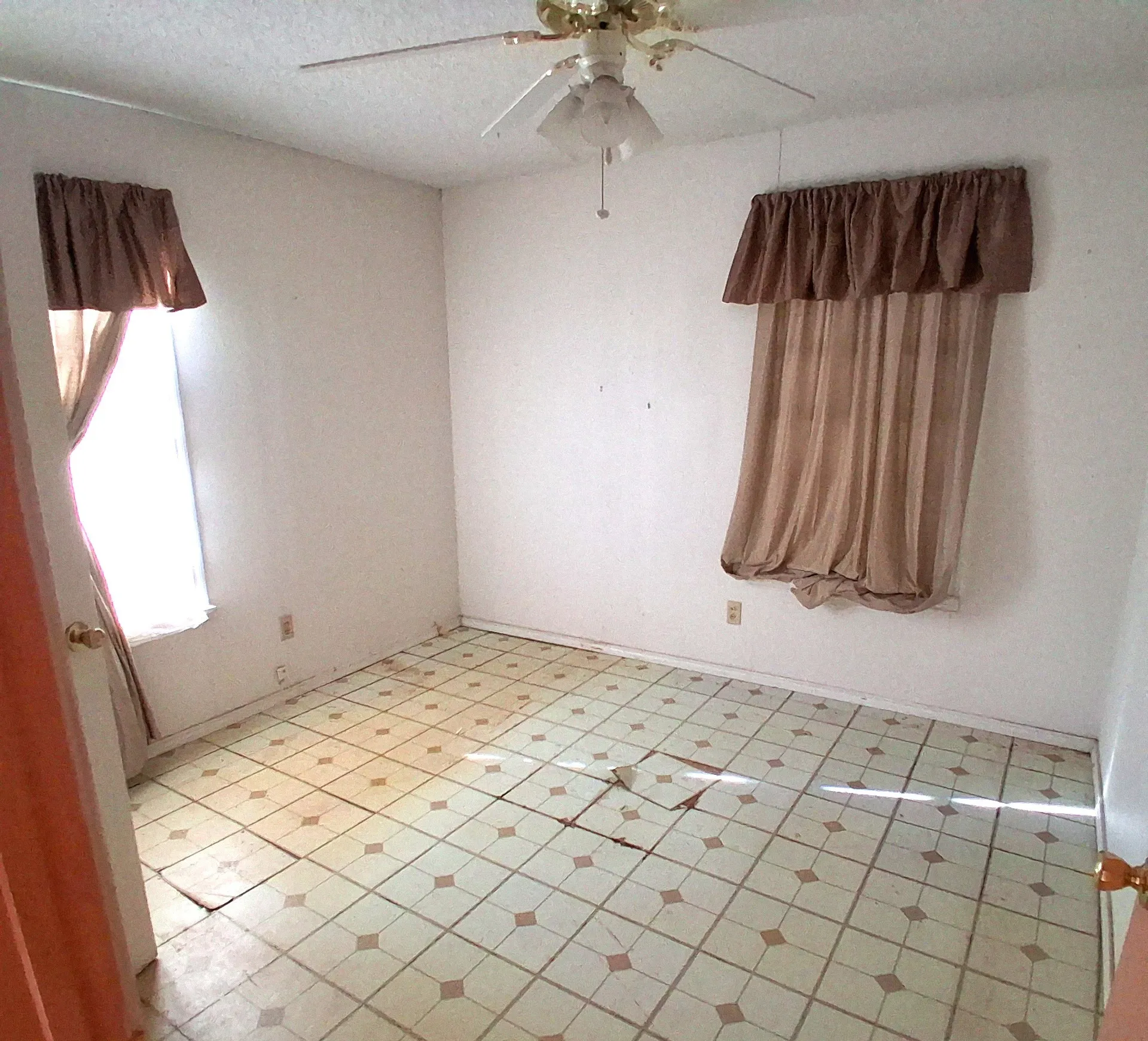 Single Family Residence For Sale in Cass County , 3200 Fm 1399, Linden, Texas 75563, 4 Bedroom, 3 Bathroom, Garage spaces, 2,224 Sqft, built in 1980, mls#21345995, Real Estate Agent in Linden, Homes For Sale in Cass county, Homes For Sale in Linden, Realtor in Linden Texas, Real Estate Brokerage Independent Realty Texas, Luminita Cordes Realtor