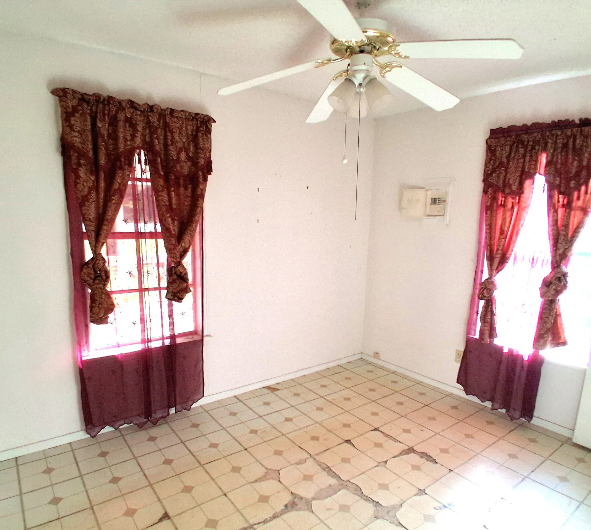Single Family Residence For Sale in Cass County , 3200 Fm 1399, Linden, Texas 75563, 4 Bedroom, 3 Bathroom, Garage spaces, 2,224 Sqft, built in 1980, mls#21345995, Real Estate Agent in Linden, Homes For Sale in Cass county, Homes For Sale in Linden, Realtor in Linden Texas, Real Estate Brokerage Independent Realty Texas, Luminita Cordes Realtor