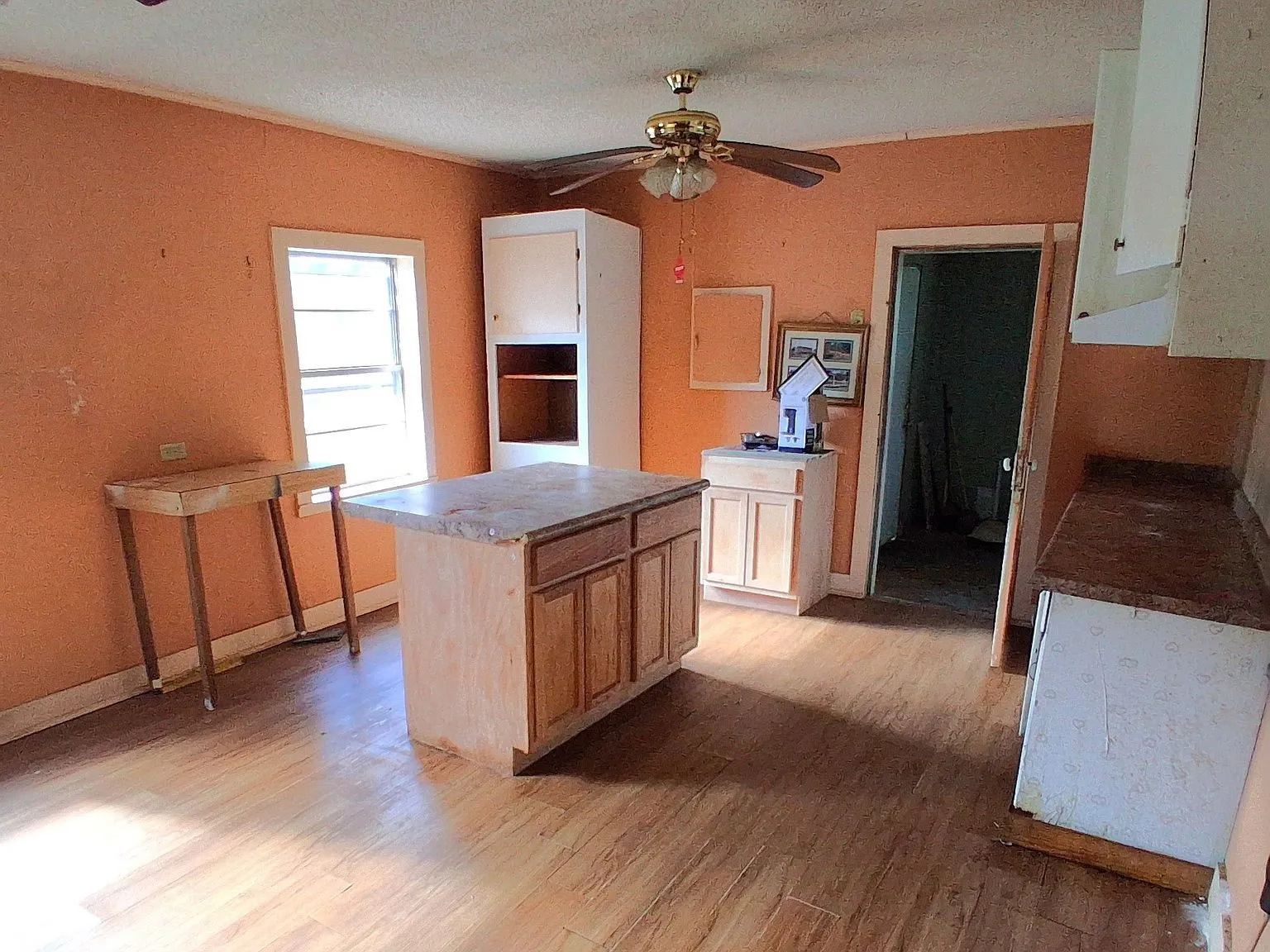Single Family Residence For Sale in Cass County , 3200 Fm 1399, Linden, Texas 75563, 4 Bedroom, 3 Bathroom, Garage spaces, 2,224 Sqft, built in 1980, mls#21345995, Real Estate Agent in Linden, Homes For Sale in Cass county, Homes For Sale in Linden, Realtor in Linden Texas, Real Estate Brokerage Independent Realty Texas, Luminita Cordes Realtor