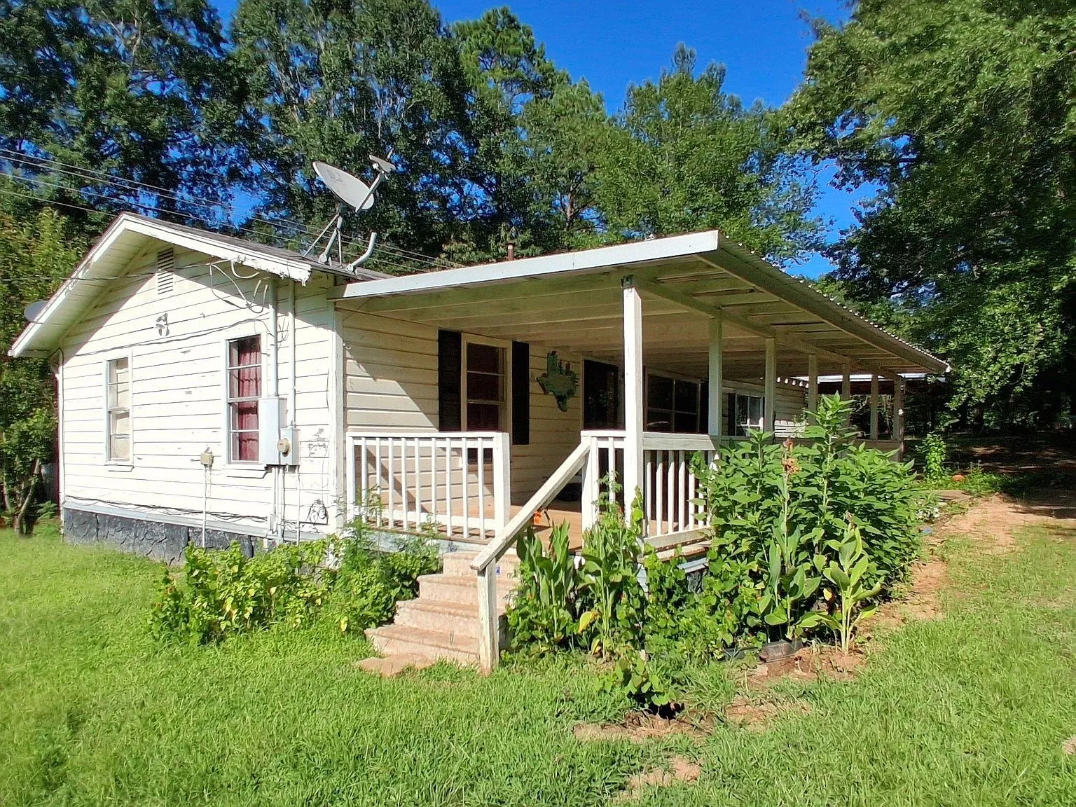 Single Family Residence For Sale in Cass County , 3200 Fm 1399, Linden, Texas 75563, 4 Bedroom, 3 Bathroom, Garage spaces, 2,224 Sqft, built in 1980, mls#21345995, Real Estate Agent in Linden, Homes For Sale in Cass county, Homes For Sale in Linden, Realtor in Linden Texas, Real Estate Brokerage Independent Realty Texas, Luminita Cordes Realtor