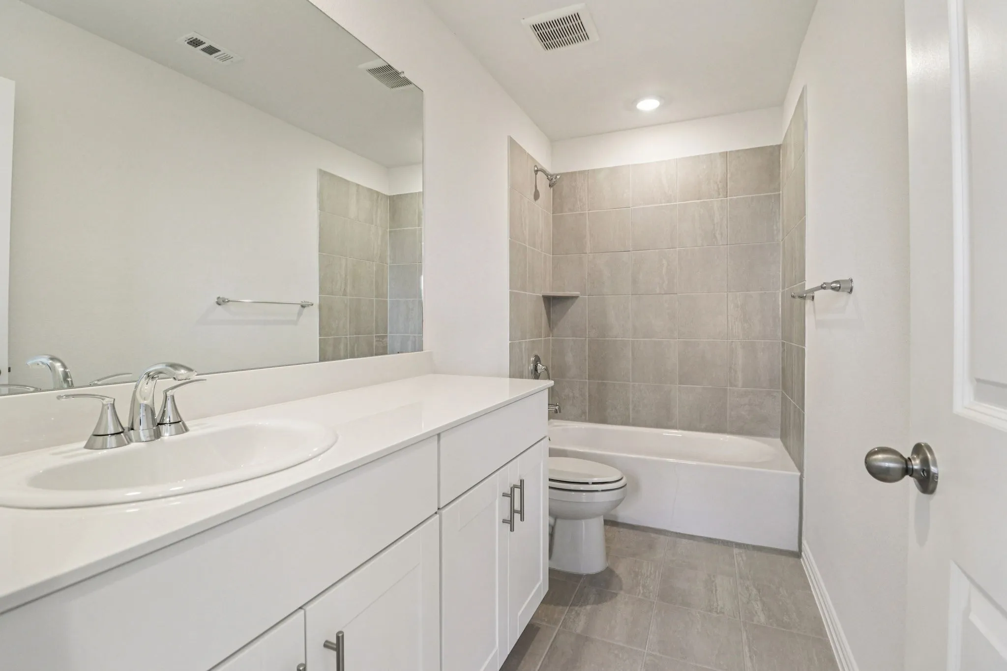 Photo is not of the actual home, but is an inspirational photo of builder’s model home and may depict options, furnishings, and/or decorator features that are not included.