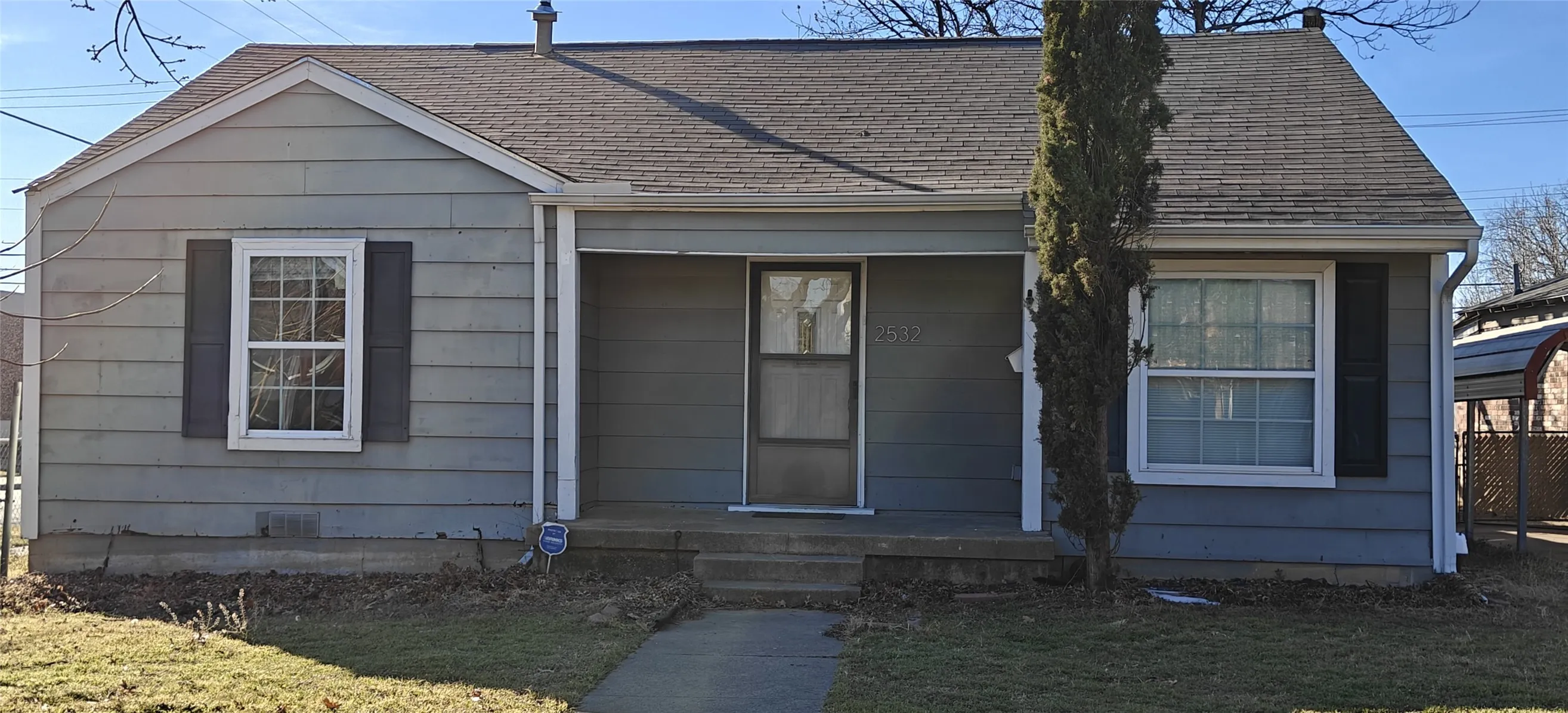Single Family Residence For Rent in Tarrant County , 2532 Ryan Avenue, Fort Worth, Texas 76110, 3 Bedrooms, 2 Bathrooms, Garage spaces, 1,416 Sqft, built in 1944, Price $2,100, mls#21350993, Real Estate Agent in Fort Worth, Homes For Rent in Tarrant county, Homes For Rent in Fort Worth, Realtor in Fort Worth Texas, Real Estate Brokerage Independent Realty Texas, Luminita Cordes Realtor