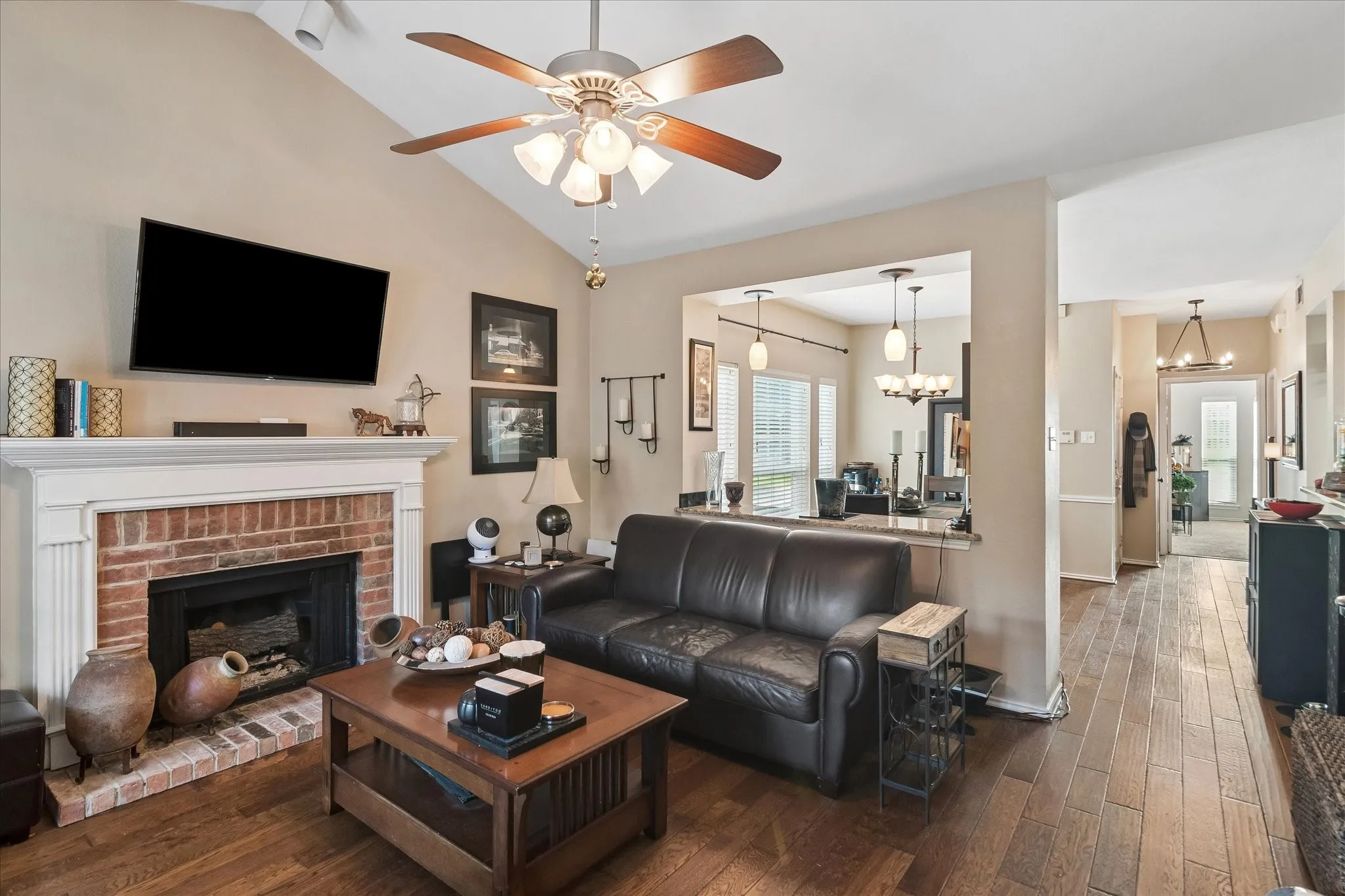 Condominium For Sale in Dallas County , 12660 Hillcrest Road 5208, Dallas, Texas 75230, 2 Bedroom, 2 Bathroom, Garage spaces, 1,144 Sqft, built in 1986, mls#21351095, Real Estate Agent in Dallas, Homes For Sale in Dallas county, Homes For Sale in Dallas, Realtor in Dallas Texas, Real Estate Brokerage Independent Realty Texas, Luminita Cordes Realtor