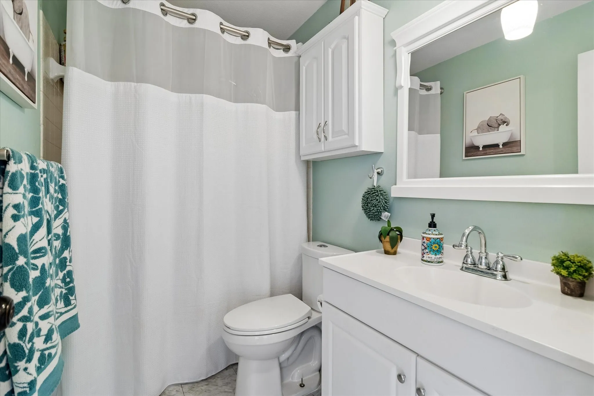 Condominium For Sale in Dallas County , 12660 Hillcrest Road 5208, Dallas, Texas 75230, 2 Bedroom, 2 Bathroom, Garage spaces, 1,144 Sqft, built in 1986, mls#21351095, Real Estate Agent in Dallas, Homes For Sale in Dallas county, Homes For Sale in Dallas, Realtor in Dallas Texas, Real Estate Brokerage Independent Realty Texas, Luminita Cordes Realtor