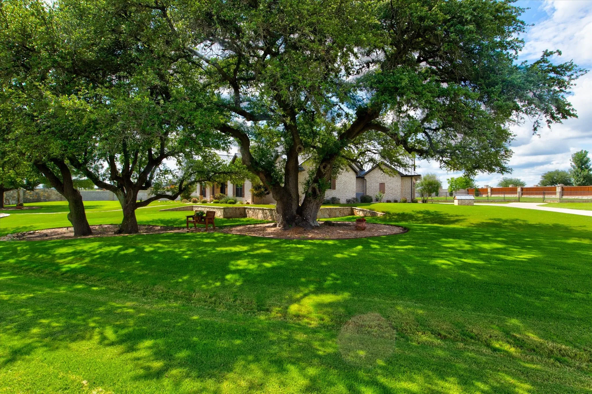 Single Family Residence For Sale in Parker County , 205 Haciendas Drive, Weatherford, Texas 76087, 3 Bedroom, 3 Bathroom, 2 Garage spaces, 2,799 Sqft, built in 2018, mls#21349017, Real Estate Agent in Weatherford, Homes For Sale in Parker county, Homes For Sale in Weatherford, Realtor in Weatherford Texas, Real Estate Brokerage Independent Realty Texas, Luminita Cordes Realtor