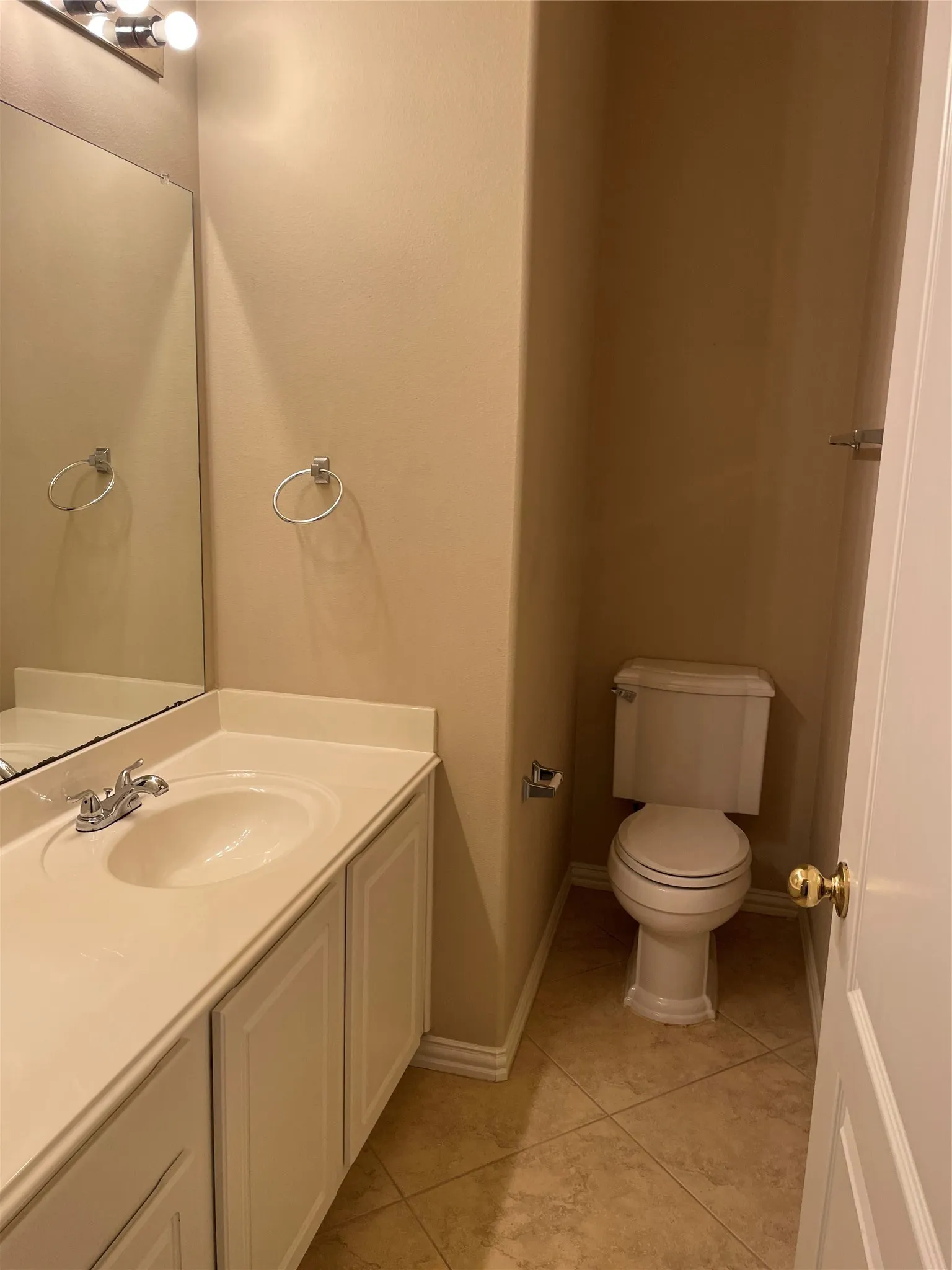 Single Family Residence For Rent in Collin County , 1004 Royal Oaks Drive, Mc Kinney, Texas 75072, 4 Bedroom, 2 Bathroom, 2 Garage spaces, 2,170 Sqft, built in 2002, mls#21351535, Real Estate Agent in Mc Kinney, Homes For Rent in Collin county, Homes For Rent in Mc Kinney, Realtor in Mc Kinney Texas, Real Estate Brokerage Independent Realty Texas, Luminita Cordes Realtor