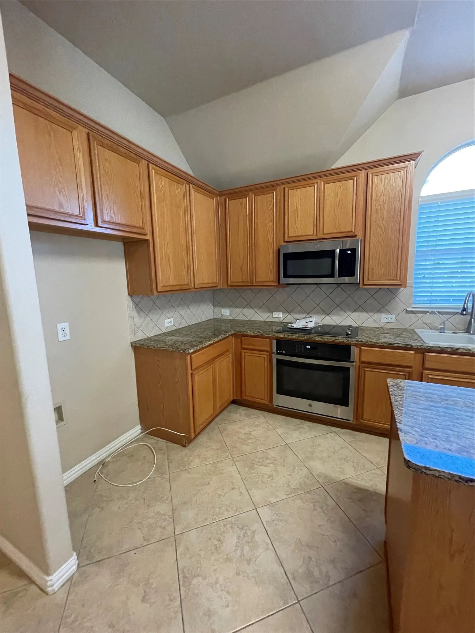 Single Family Residence For Rent in Collin County , 1004 Royal Oaks Drive, Mc Kinney, Texas 75072, 4 Bedroom, 2 Bathroom, 2 Garage spaces, 2,170 Sqft, built in 2002, mls#21351535, Real Estate Agent in Mc Kinney, Homes For Rent in Collin county, Homes For Rent in Mc Kinney, Realtor in Mc Kinney Texas, Real Estate Brokerage Independent Realty Texas, Luminita Cordes Realtor