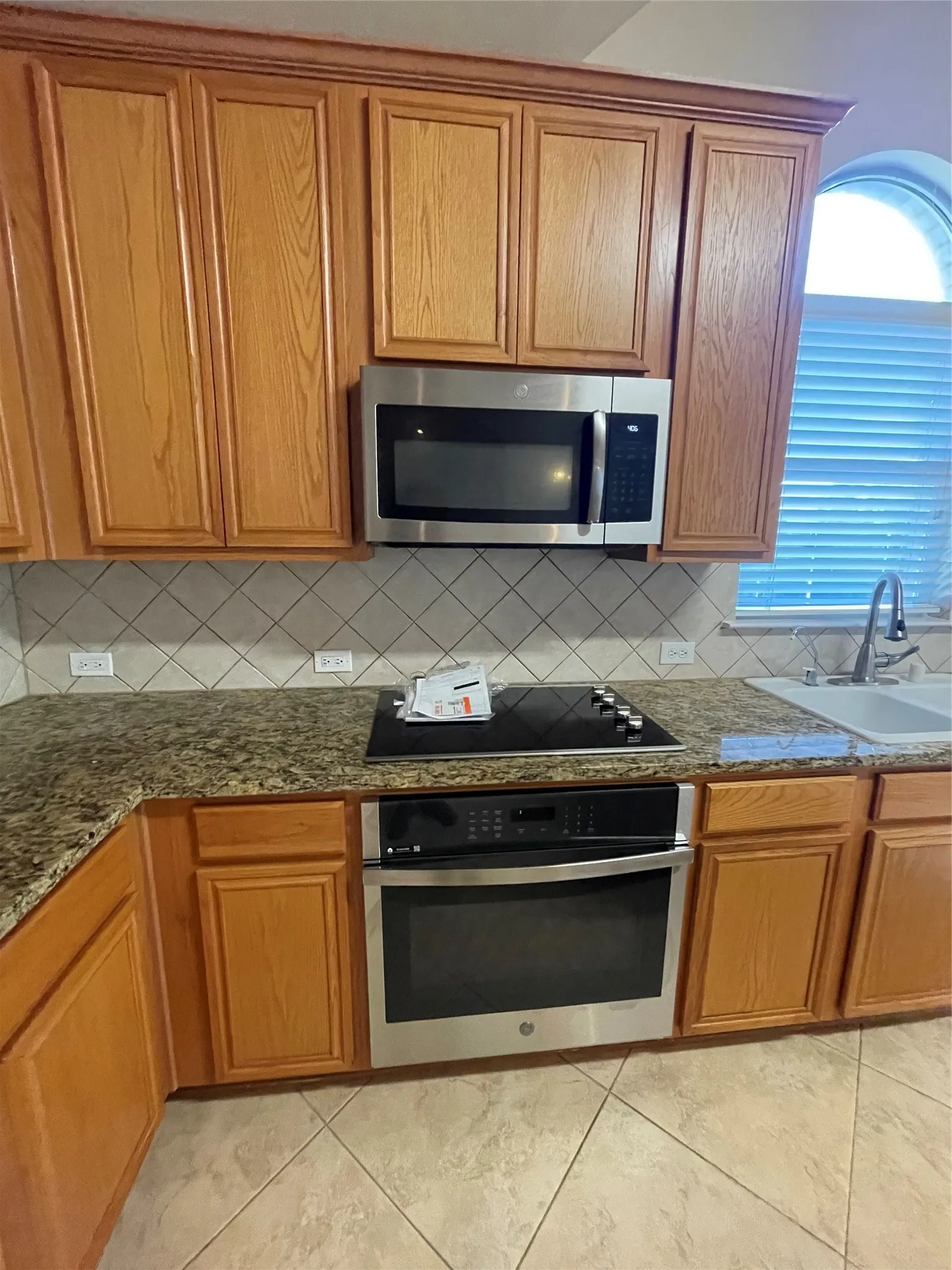 Single Family Residence For Rent in Collin County , 1004 Royal Oaks Drive, Mc Kinney, Texas 75072, 4 Bedroom, 2 Bathroom, 2 Garage spaces, 2,170 Sqft, built in 2002, mls#21351535, Real Estate Agent in Mc Kinney, Homes For Rent in Collin county, Homes For Rent in Mc Kinney, Realtor in Mc Kinney Texas, Real Estate Brokerage Independent Realty Texas, Luminita Cordes Realtor