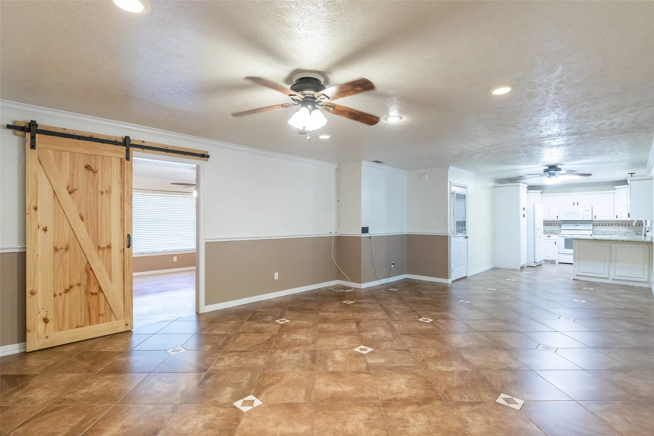 Single Family Residence For Sale in Taylor County , 3534 S 20th Street, Abilene, Texas 79605, 3 Bedroom, 2 Bathroom, 2 Garage spaces, 1,776 Sqft, built in 1959, mls#21351180, Real Estate Agent in Abilene, Homes For Sale in Taylor county, Homes For Sale in Abilene, Realtor in Abilene Texas, Real Estate Brokerage Independent Realty Texas, Luminita Cordes Realtor
