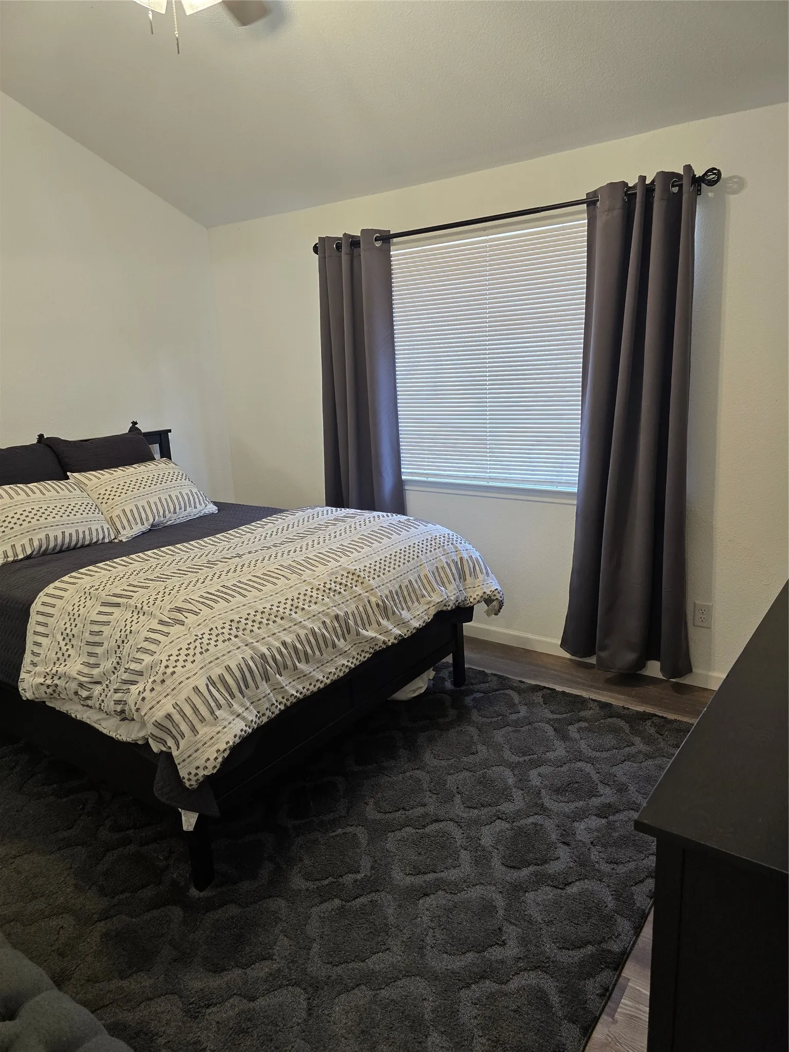 Single Family Residence For Sale in Dallas County , 3182 Cross Creek Circle, Grand Prairie, Texas 75052, 3 Bedroom, 2 Bathroom, Garage spaces, 1,620 Sqft, built in 1987, mls#21349738, Real Estate Agent in Grand Prairie, Homes For Sale in Dallas county, Homes For Sale in Grand Prairie, Realtor in Grand Prairie Texas, Real Estate Brokerage Independent Realty Texas, Luminita Cordes Realtor