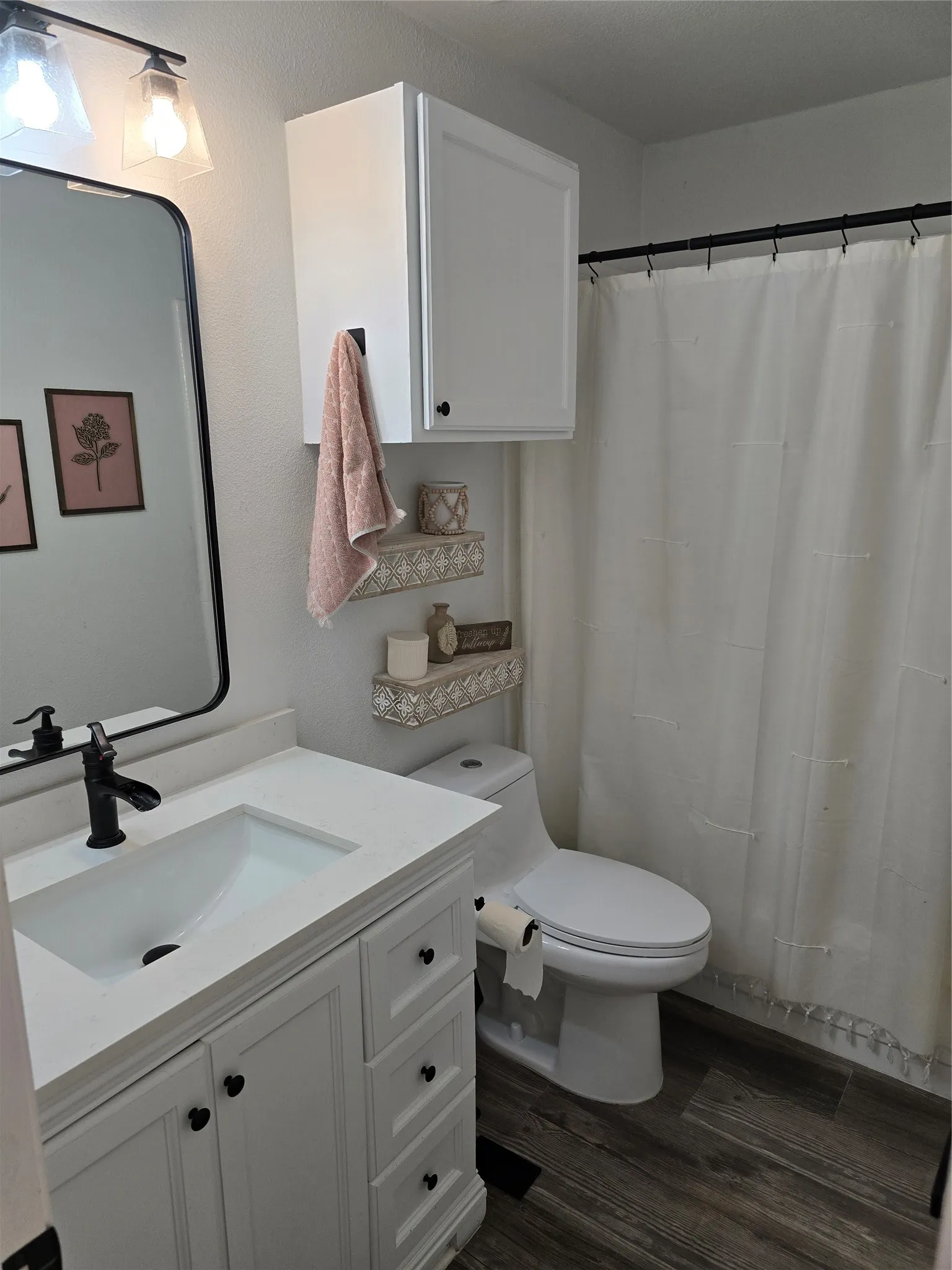 Single Family Residence For Sale in Dallas County , 3182 Cross Creek Circle, Grand Prairie, Texas 75052, 3 Bedroom, 2 Bathroom, Garage spaces, 1,620 Sqft, built in 1987, mls#21349738, Real Estate Agent in Grand Prairie, Homes For Sale in Dallas county, Homes For Sale in Grand Prairie, Realtor in Grand Prairie Texas, Real Estate Brokerage Independent Realty Texas, Luminita Cordes Realtor