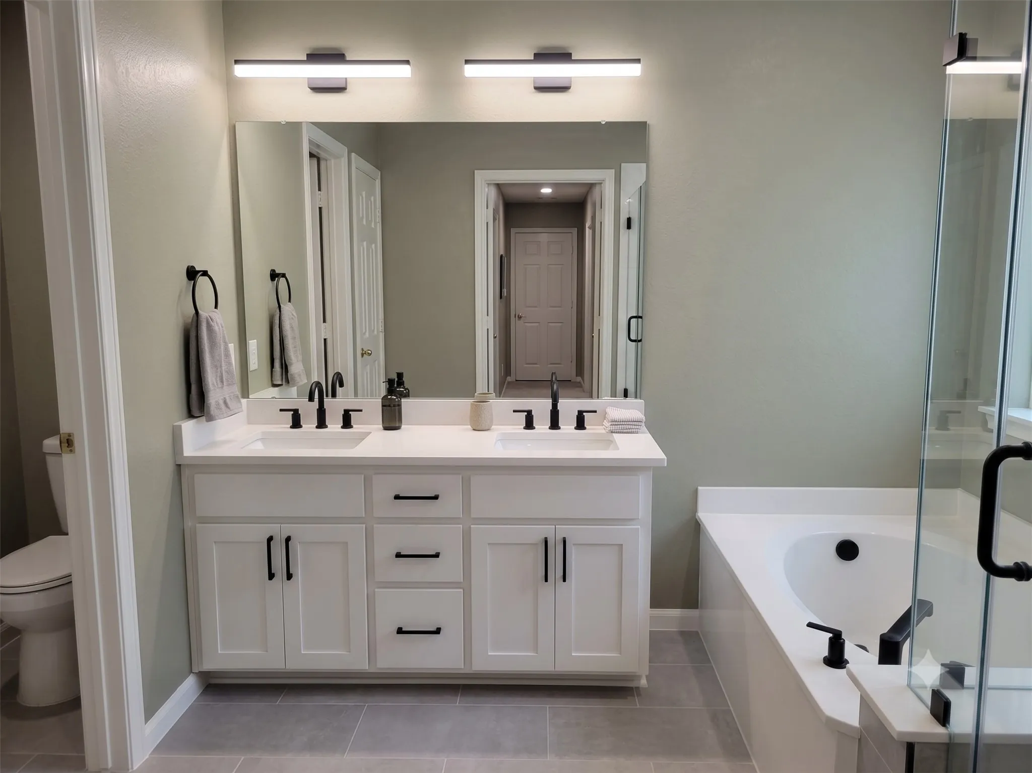 Virtually enhanced primary bathroom